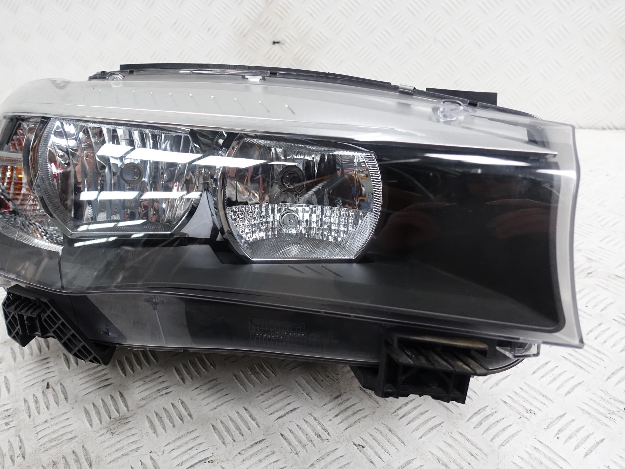 BMW X5 F15 X6 F16 H7 ZWYKŁA PRAWA EU PRZÓD LAMPA BMW X5 F15 X6 F16 H7 ZWYKŁA PRAWA EU PRZÓD LAMPA - obrazek 3