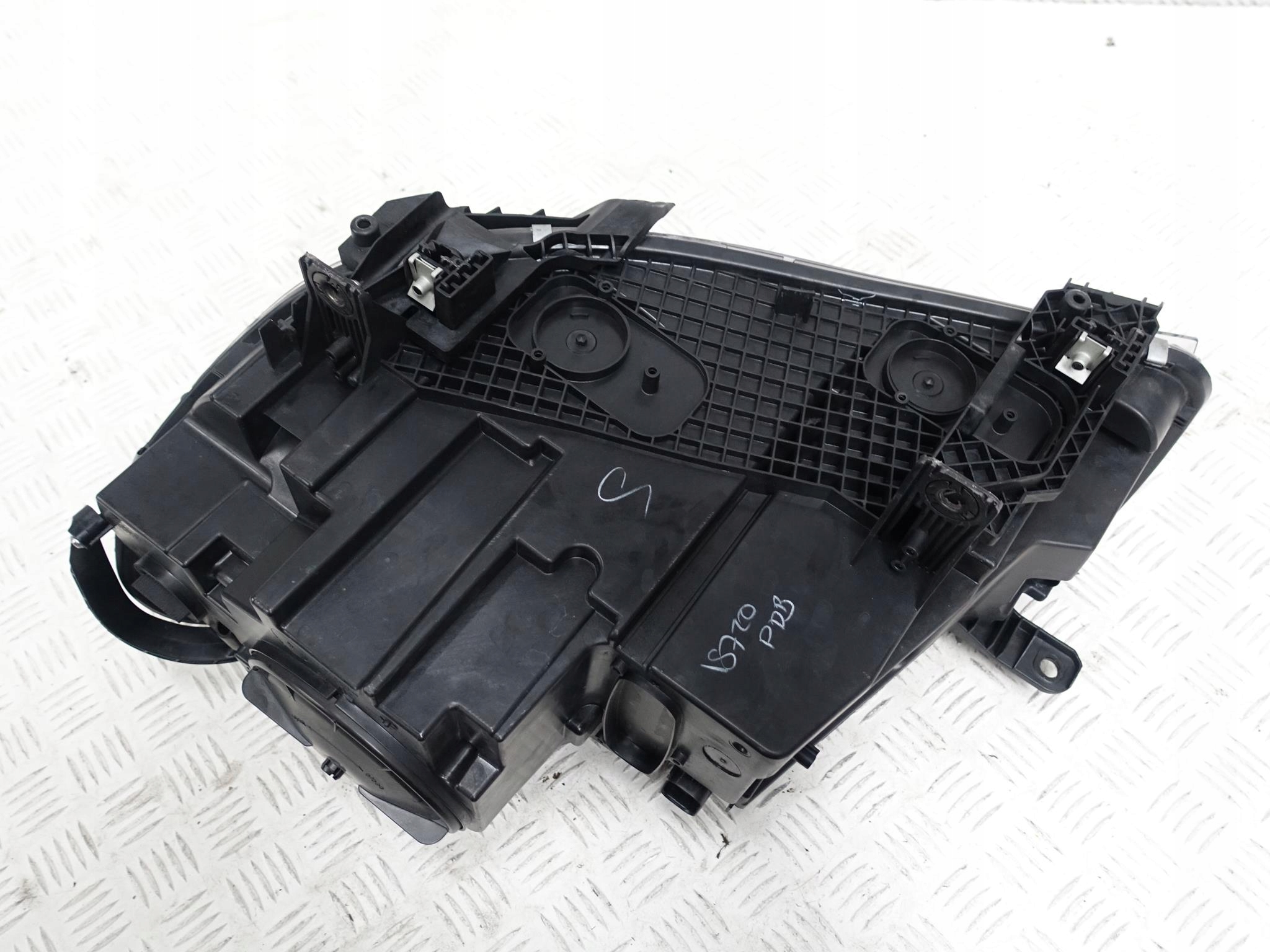 BMW X5 F15 X6 F16 H7 ZWYKŁA PRAWA EU PRZÓD LAMPA BMW X5 F15 X6 F16 H7 ZWYKŁA PRAWA EU PRZÓD LAMPA - obrazek 8