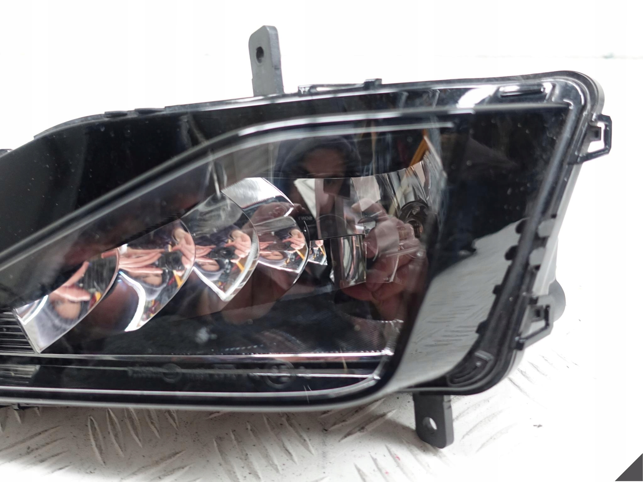 VW GOLF SPORTSVAN 517 LIFT 18- HALOGEN PRAWY VW GOLF SPORTSVAN 517 LIFT 18- HALOGEN PRAWY - obrazek 3