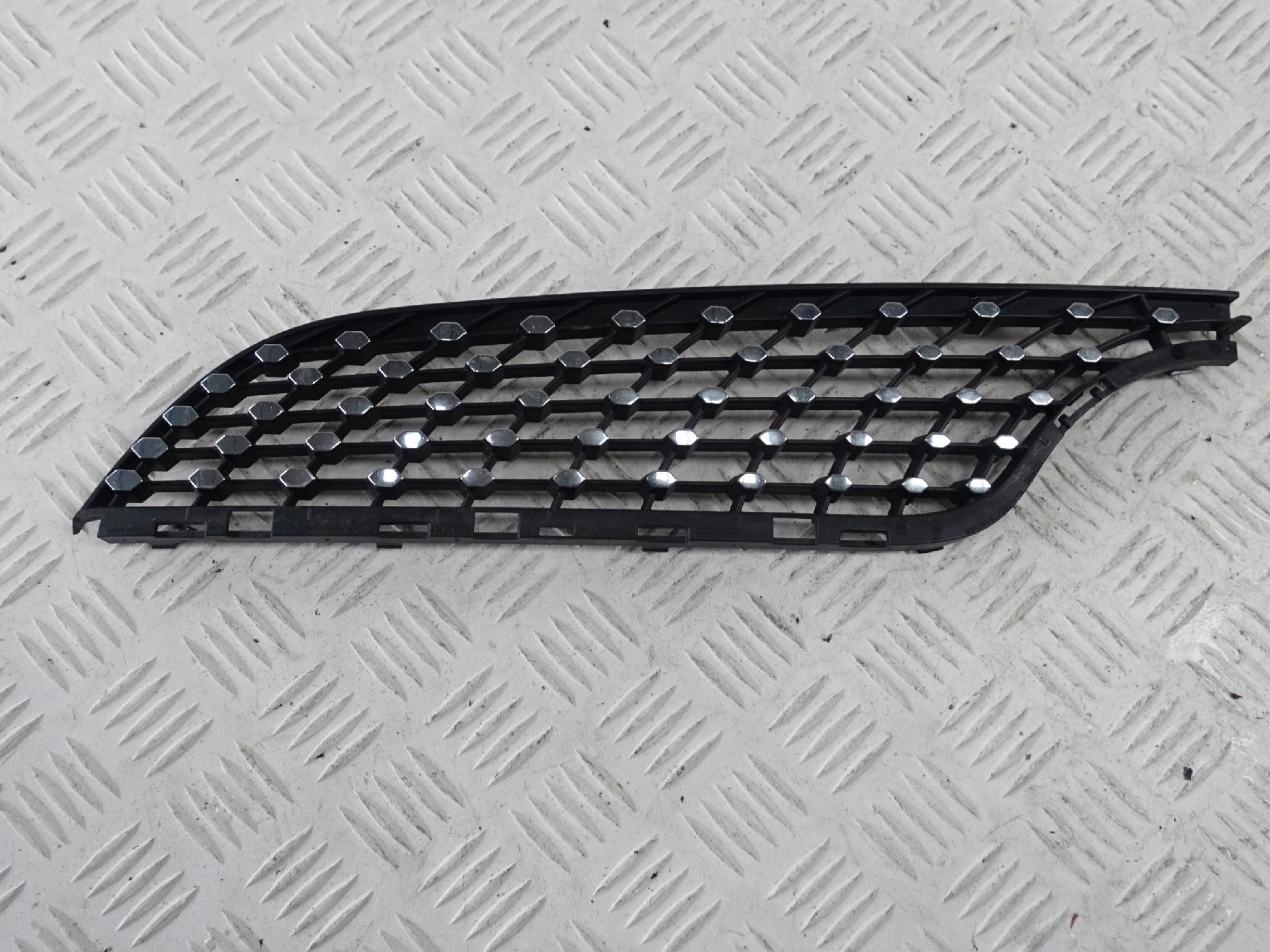 MERCEDES CLA C117 AMG GRILL ATRAPA KRATKA LEWA MERCEDES CLA C117 AMG GRILL ATRAPA KRATKA LEWA