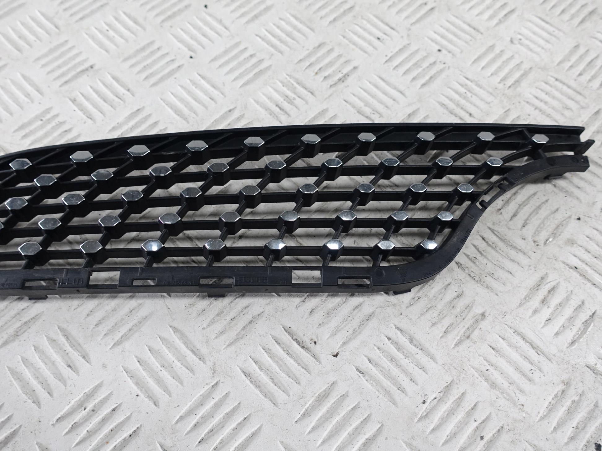 MERCEDES CLA C117 AMG GRILL ATRAPA KRATKA LEWA MERCEDES CLA C117 AMG GRILL ATRAPA KRATKA LEWA - obrazek 2