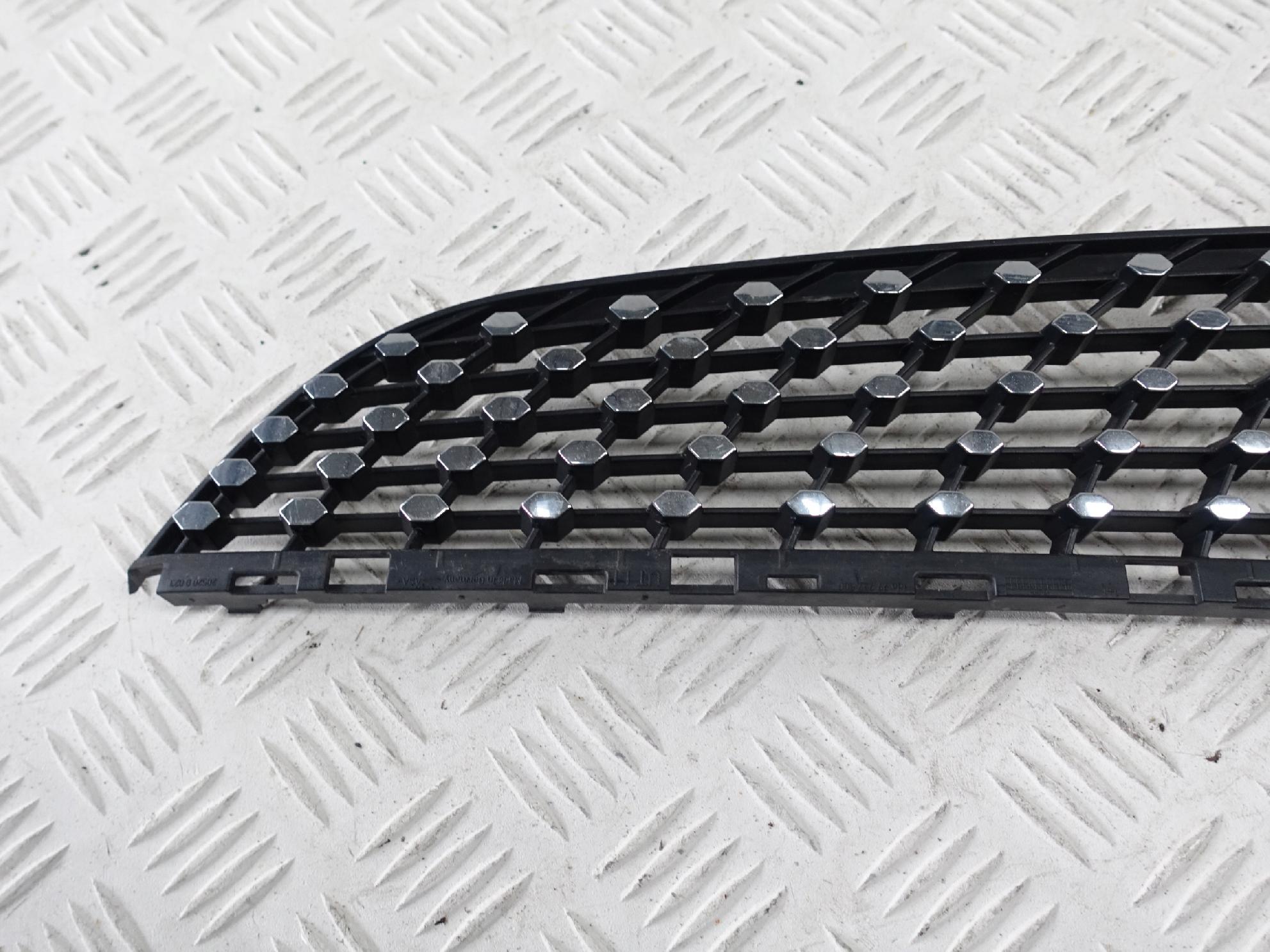 MERCEDES CLA C117 AMG GRILL ATRAPA KRATKA LEWA MERCEDES CLA C117 AMG GRILL ATRAPA KRATKA LEWA - obrazek 3