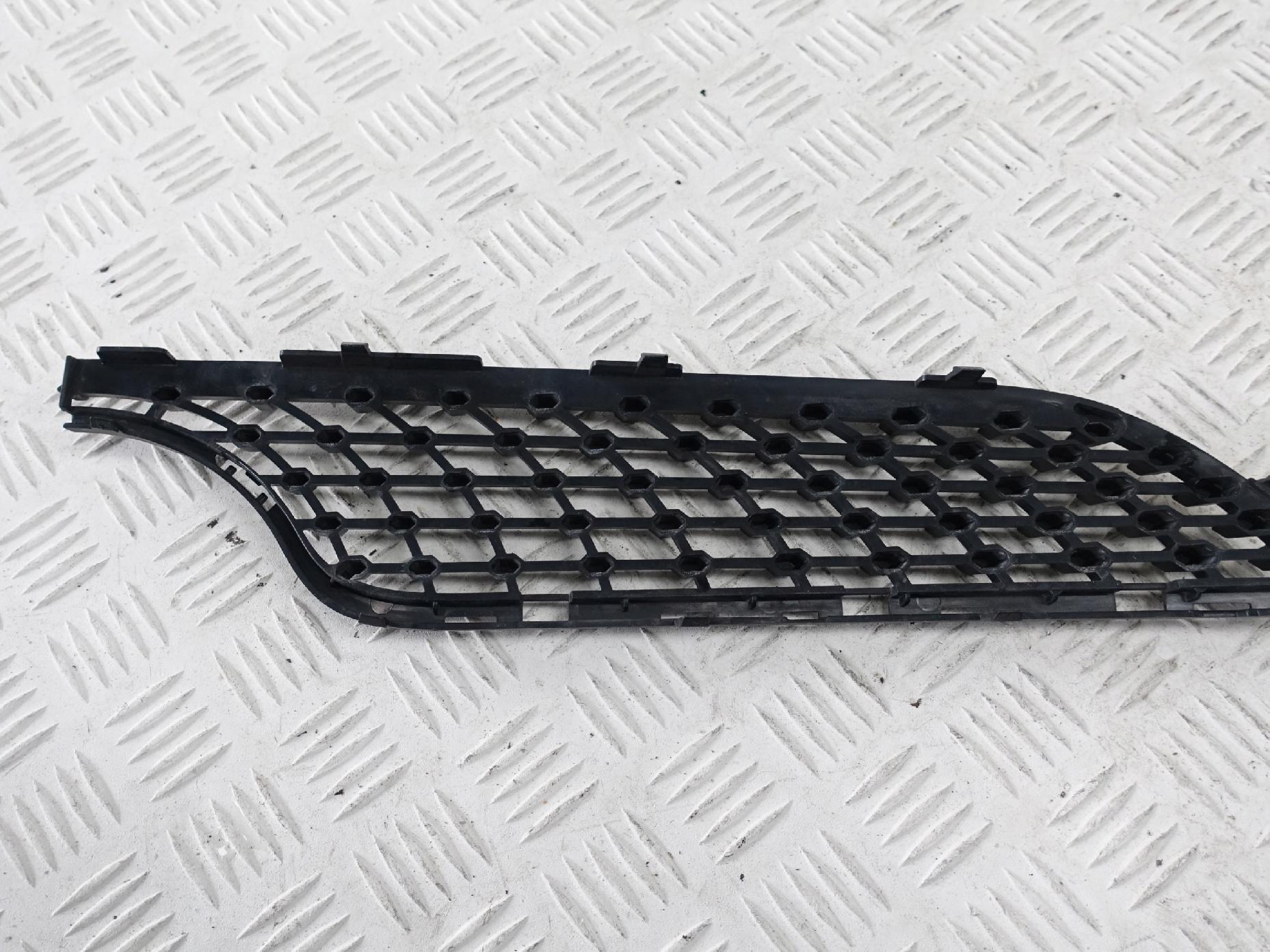MERCEDES CLA C117 AMG GRILL ATRAPA KRATKA LEWA MERCEDES CLA C117 AMG GRILL ATRAPA KRATKA LEWA - obrazek 4