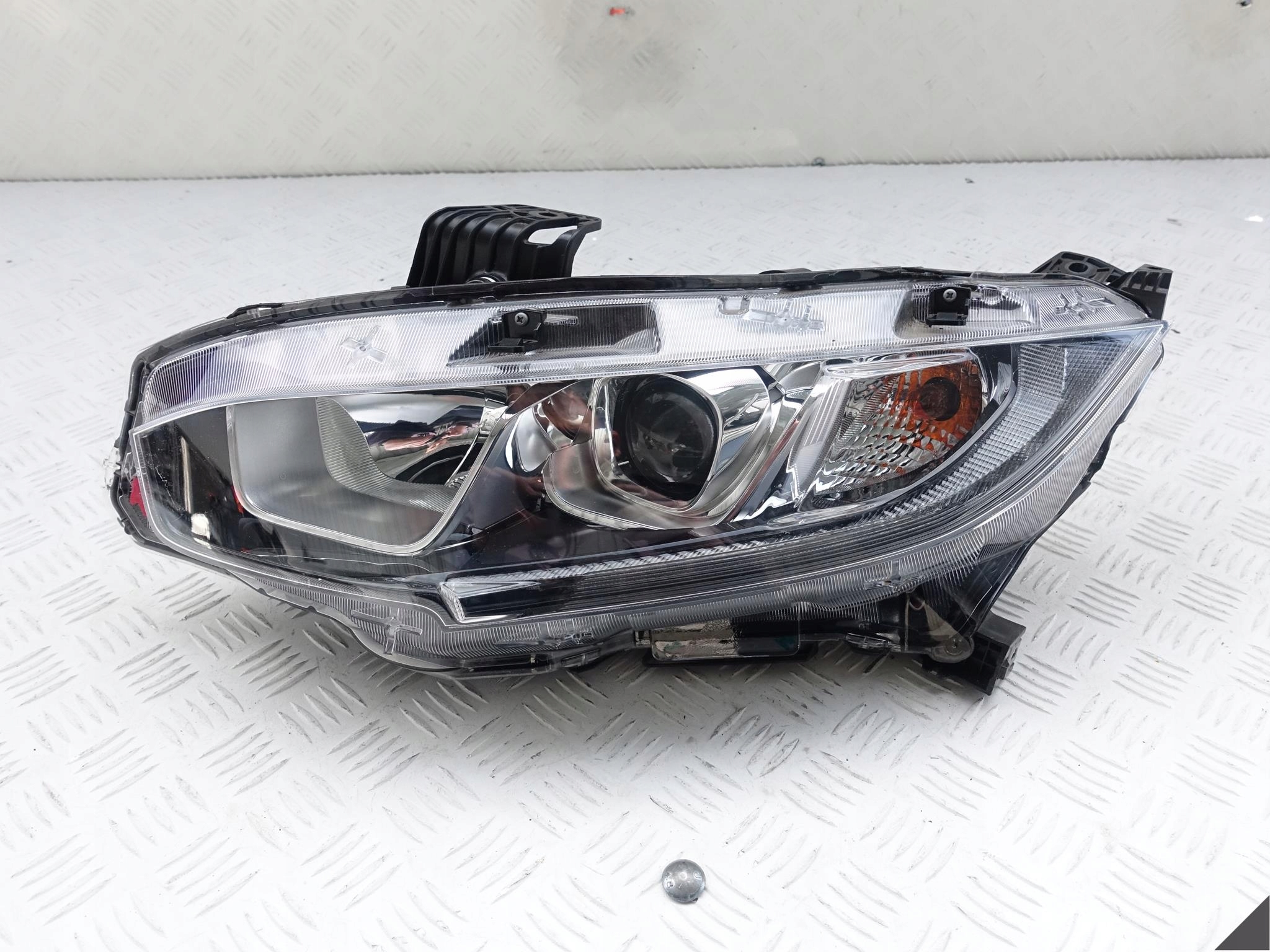 HONDA CIVIC X 10 17- LAMPA ZWYKŁA+LED LEWA EUROPA HONDA CIVIC X 10 17- LAMPA ZWYKŁA+LED LEWA EUROPA