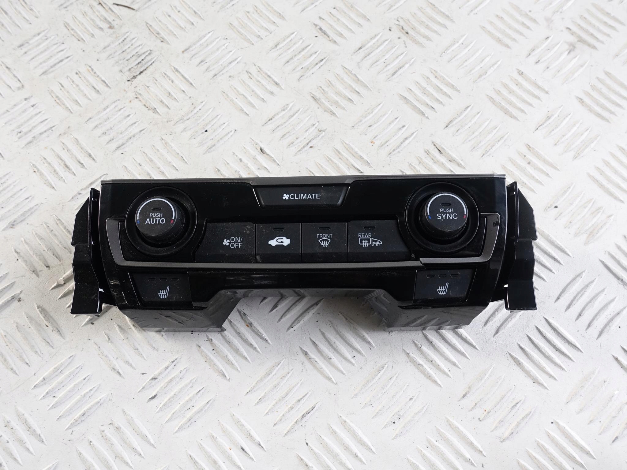 HONDA CIVIC X 10 17- PANEL KLIMATYZACJI HONDA CIVIC X 10 17- PANEL KLIMATYZACJI