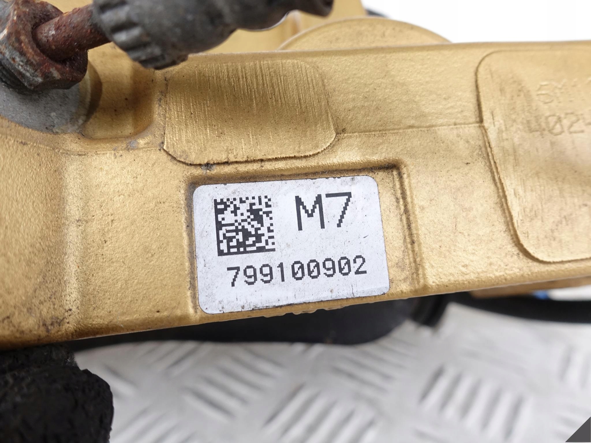 BMW M5 F90 KERAMIK GOLD ZACISK+KLOCKI LEWY PRZÓD BMW M5 F90 KERAMIK GOLD ZACISK+KLOCKI LEWY PRZÓD - obrazek 9