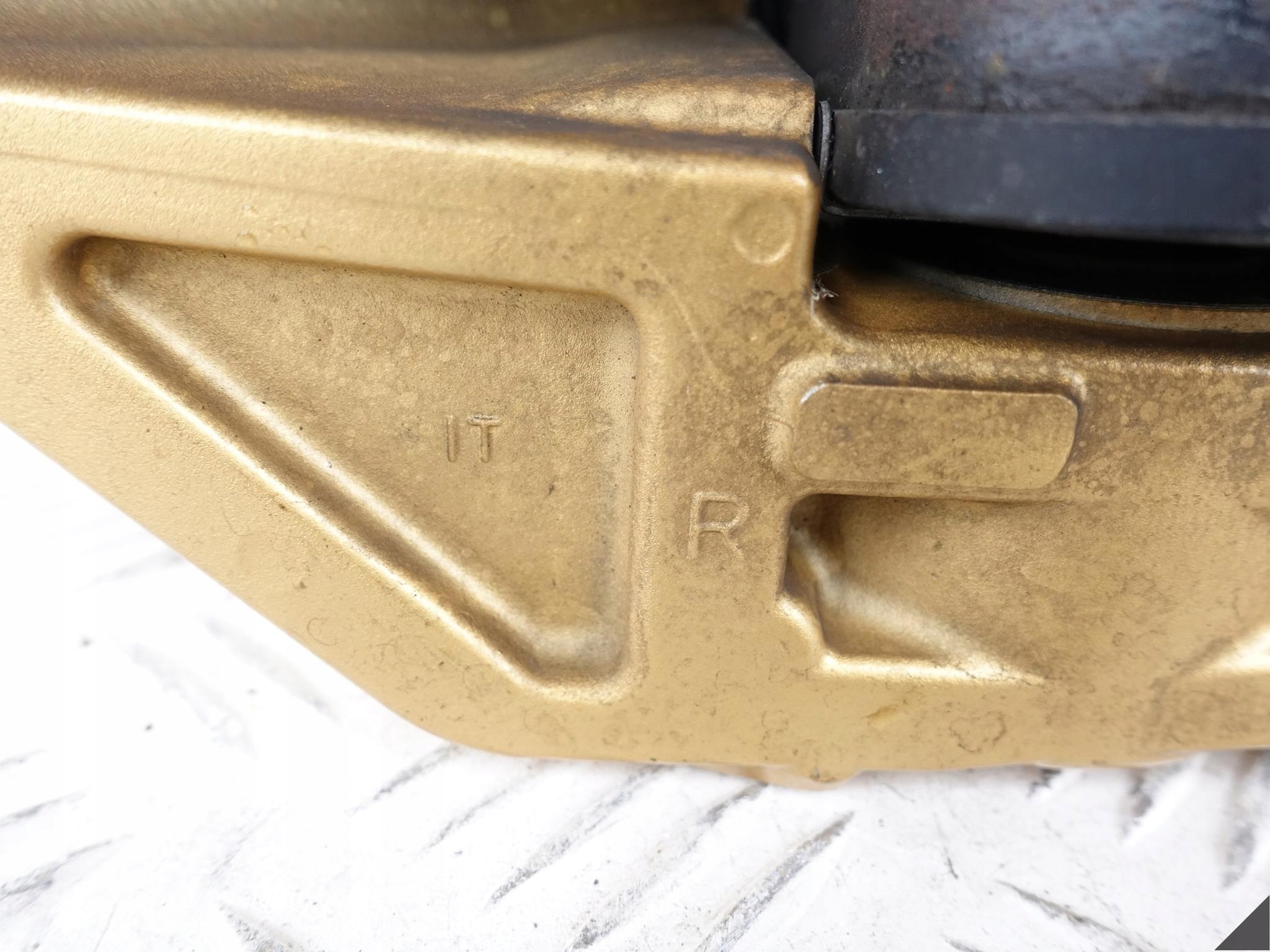 BMW M5 F90 KERAMIK GOLD ZACISK+KLOCKI PRAWY PRZÓD BMW M5 F90 KERAMIK GOLD ZACISK+KLOCKI PRAWY PRZÓD - obrazek 10