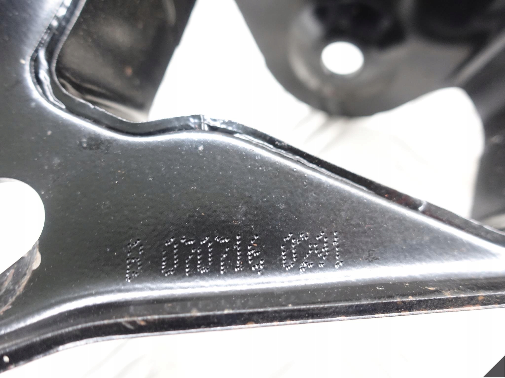 BMW MINI X2 X1 F39 F45 UCHWYT WAHACZA TYŁ LEWY BMW MINI X2 X1 F39 F45 UCHWYT WAHACZA TYŁ LEWY - obrazek 3
