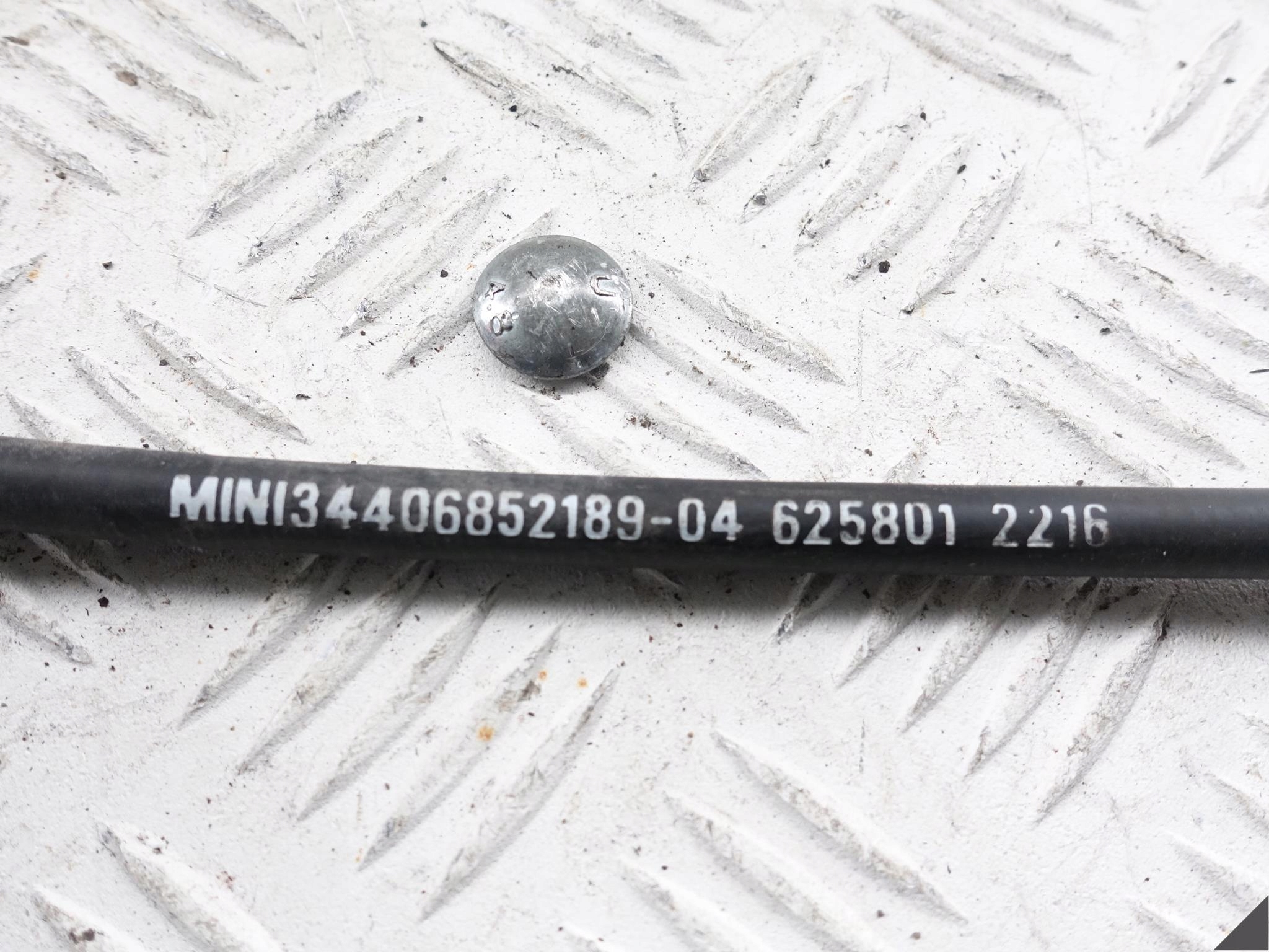 MINI F56 F55 F57 LINKA HAMULCA RĘCZNEGO LEWA TYŁ MINI F56 F55 F57 LINKA HAMULCA RĘCZNEGO LEWA TYŁ - obrazek 2