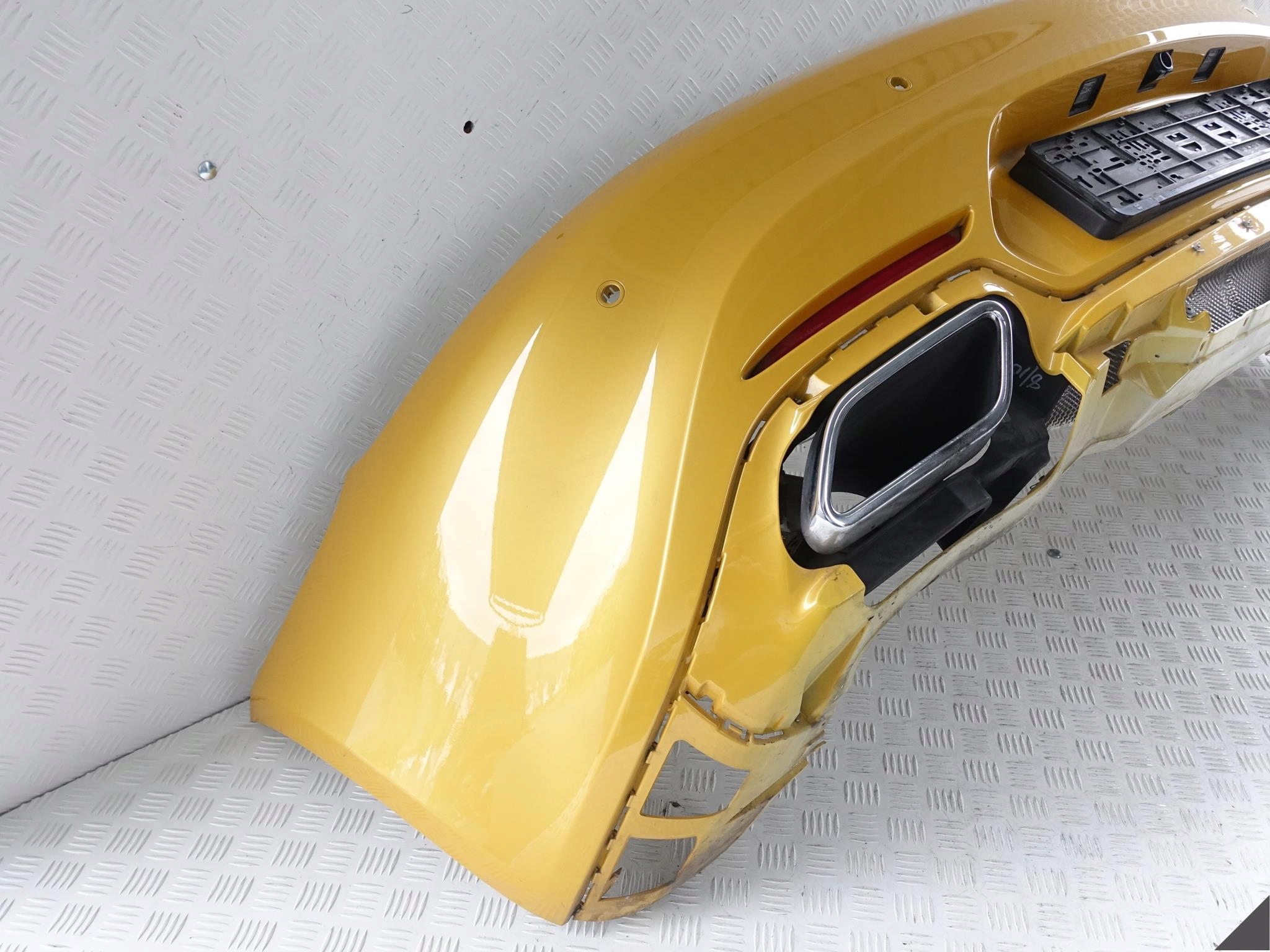 MERCEDES AMG GT 190 ZDERZAK WYDECH TYŁ 4xPDC MERCEDES AMG GT 190 ZDERZAK WYDECH TYŁ 4xPDC - obrazek 2