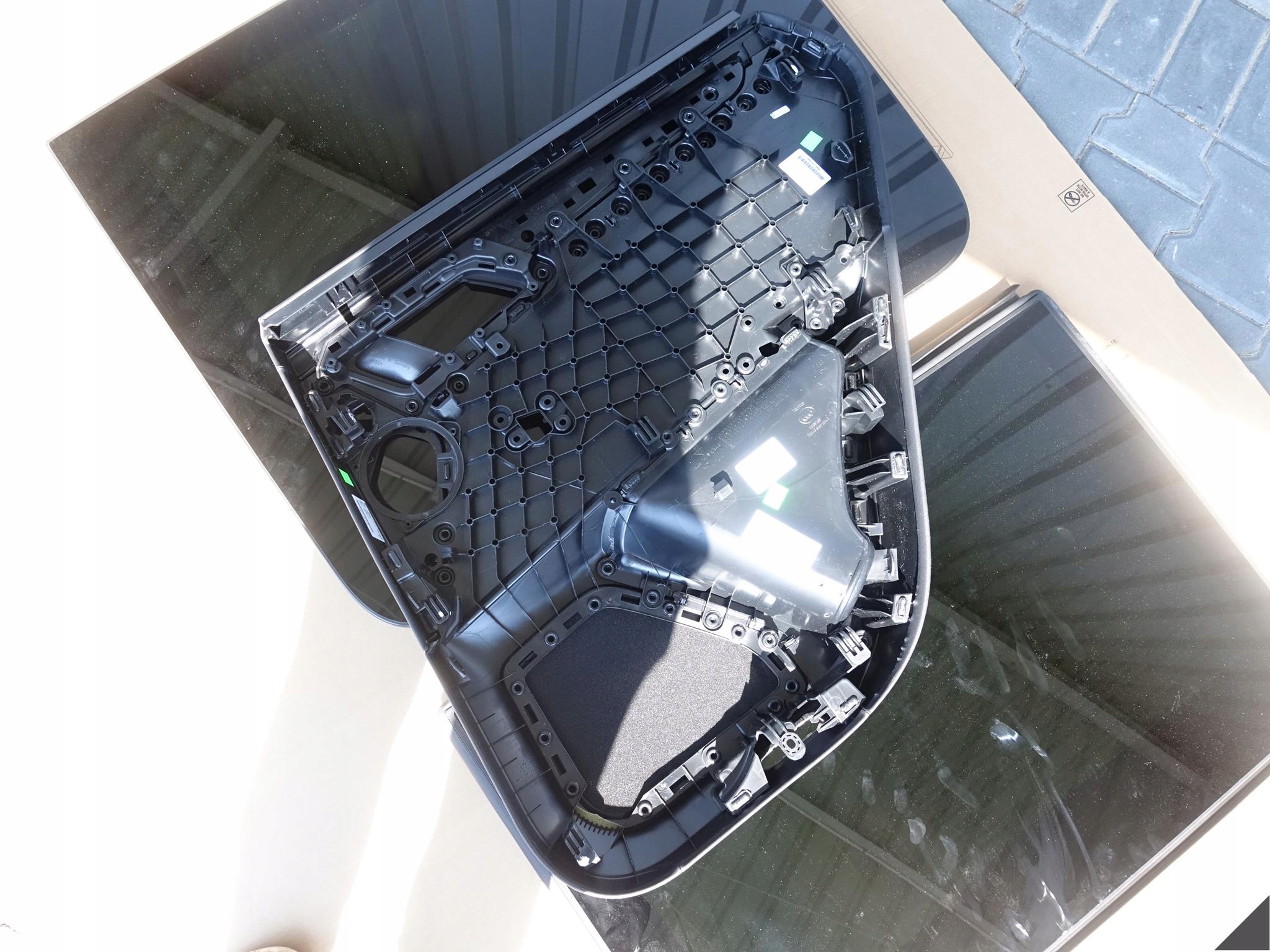PORSCHE MACAN 95B TAPICERKA LEWA TYŁ CZARNA BOSE PORSCHE MACAN 95B TAPICERKA LEWA TYŁ CZARNA BOSE - obrazek 6
