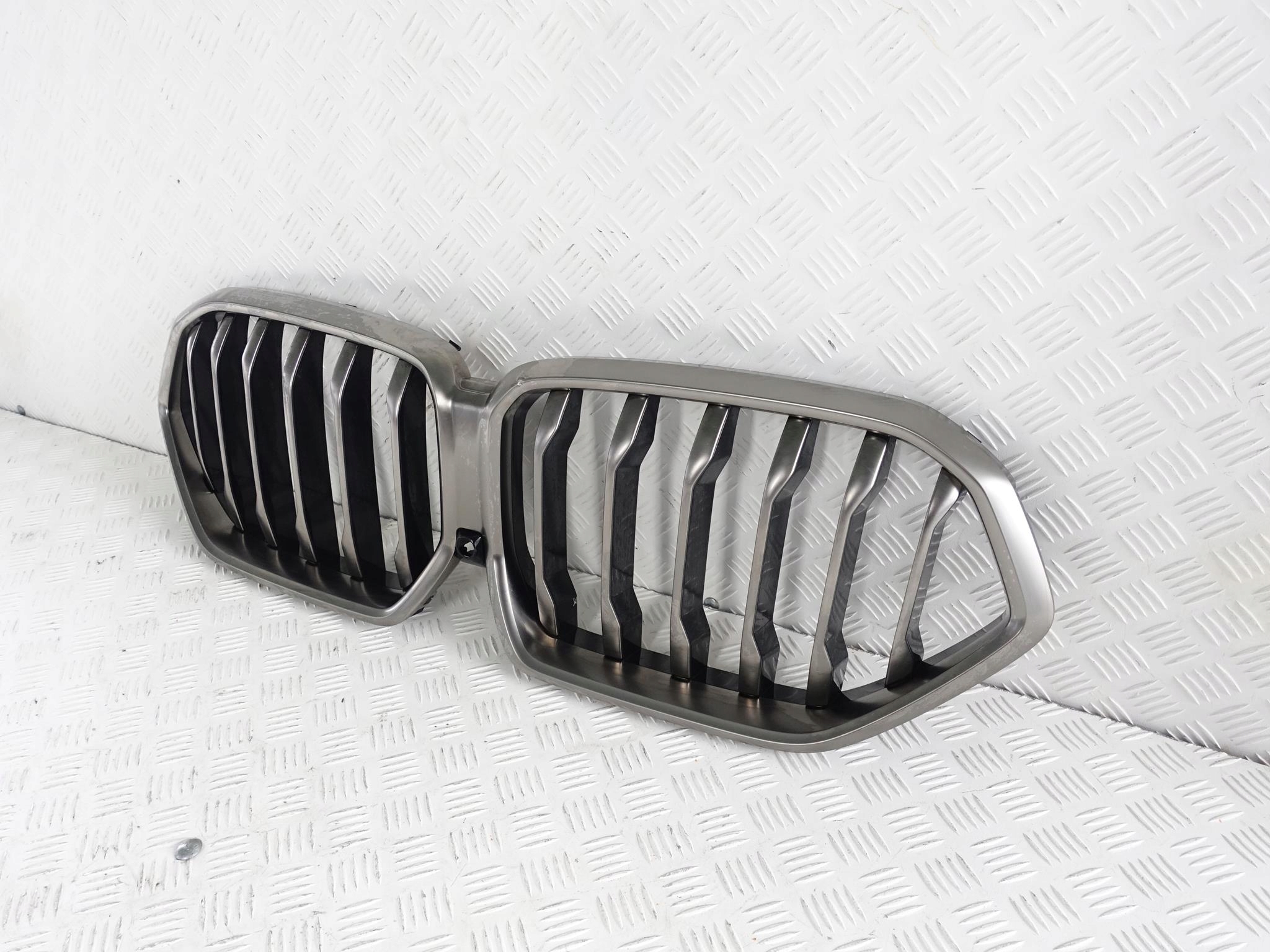 BMW X6 G06 M-PAKIET M50 GRILL ATRAPA PRZÓD BMW X6 G06 M-PAKIET M50 GRILL ATRAPA PRZÓD - obrazek 3