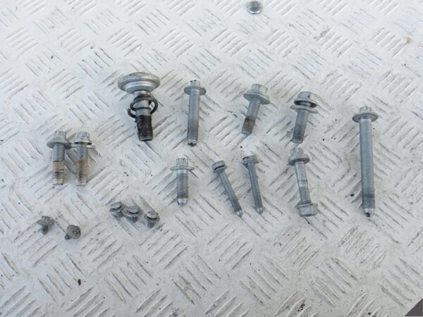 BMW F46 F39 F48 MINI ZESTAW ŚRUB MONTAŻOWYCH PRZÓD BMW F46 F39 F48 MINI ZESTAW ŚRUB MONTAŻOWYCH PRZÓD