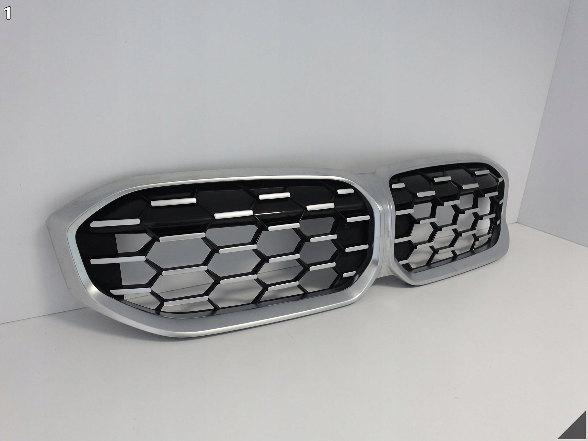 BMW 3 G20 G21 LCI LIFT M-PAKIET 22- NERKI GRILL ATRAPA KRATKA ZDERZAK PRZÓD BMW 3 G20 G21 LCI LIFT M-PAKIET 22- NERKI GRILL ATRAPA KRATKA ZDERZAK PRZÓD - obrazek 2