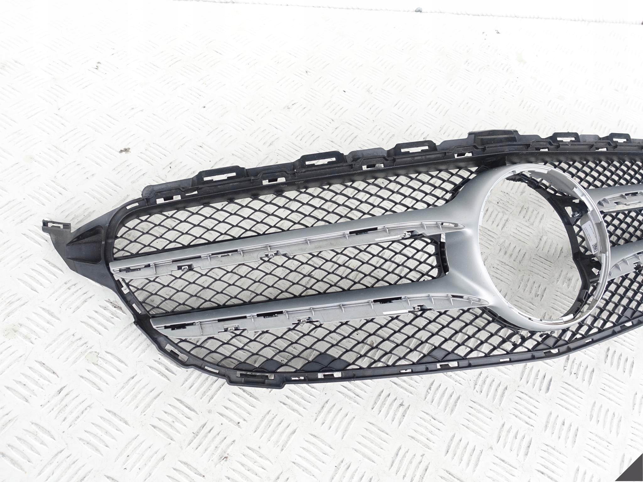 MERCEDES C-KLASA 205 14-18 GRILL ATRAPA PRZÓD MERCEDES C-KLASA 205 14-18 GRILL ATRAPA PRZÓD - obrazek 2