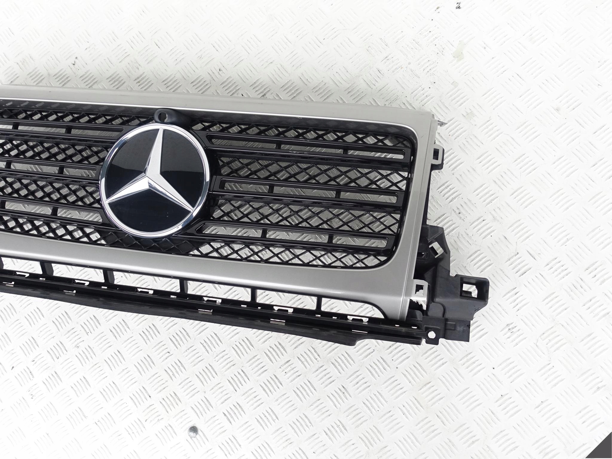 MERCEDES G-KLASA W463 18- GRILL ATRAPA PRZÓD MERCEDES G-KLASA W463 18- GRILL ATRAPA PRZÓD - obrazek 3