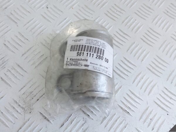 PORSCHE 982 981 BOXSTER CAYMAN UCHWYT OBEJMA PORSCHE 982 981 BOXSTER CAYMAN UCHWYT OBEJMA