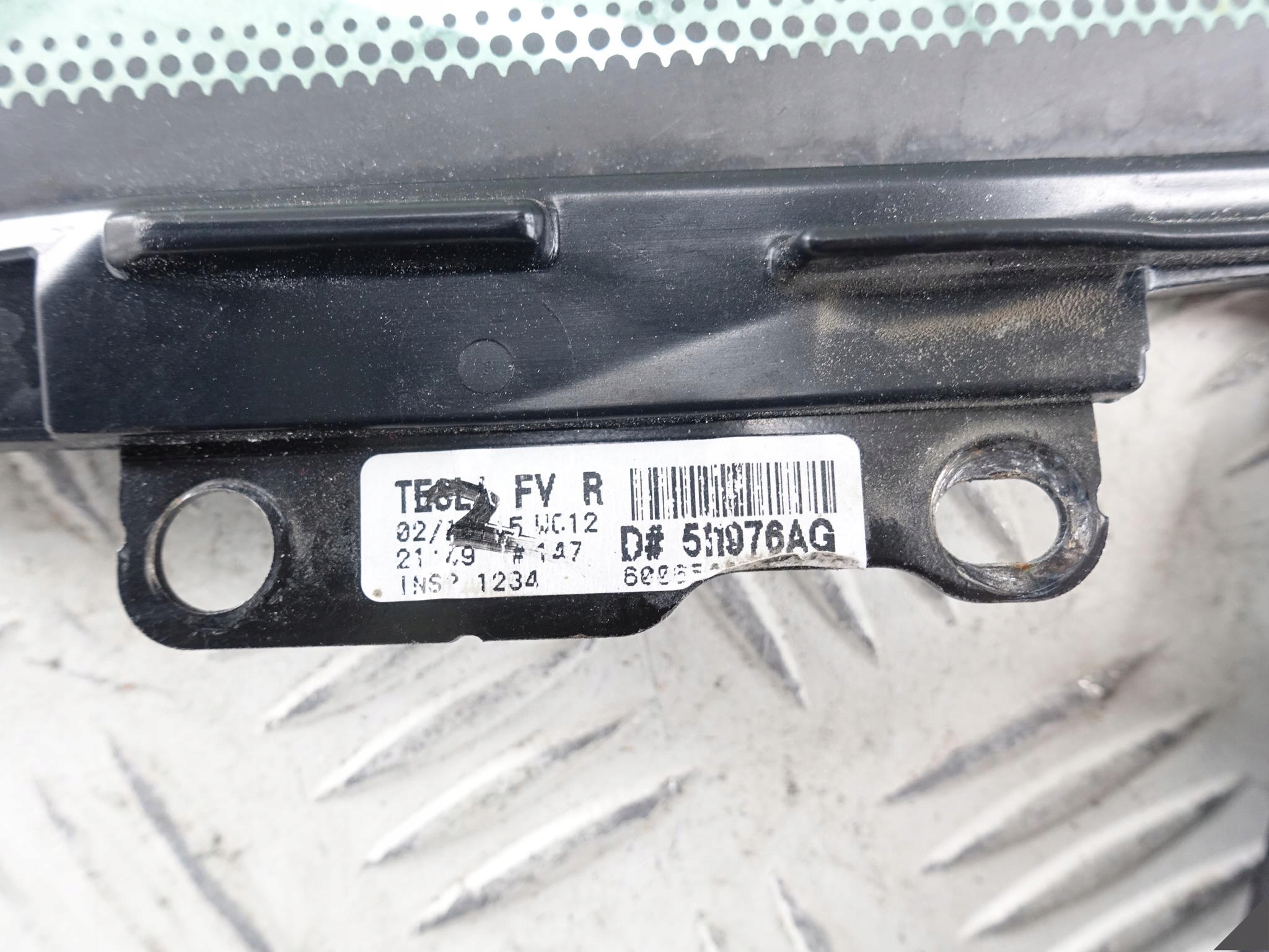 TESLA S TRÓJKĄT BOCZNA SZYBA PRAWA PRZÓD TESLA S TRÓJKĄT BOCZNA SZYBA PRAWA PRZÓD - obrazek 6