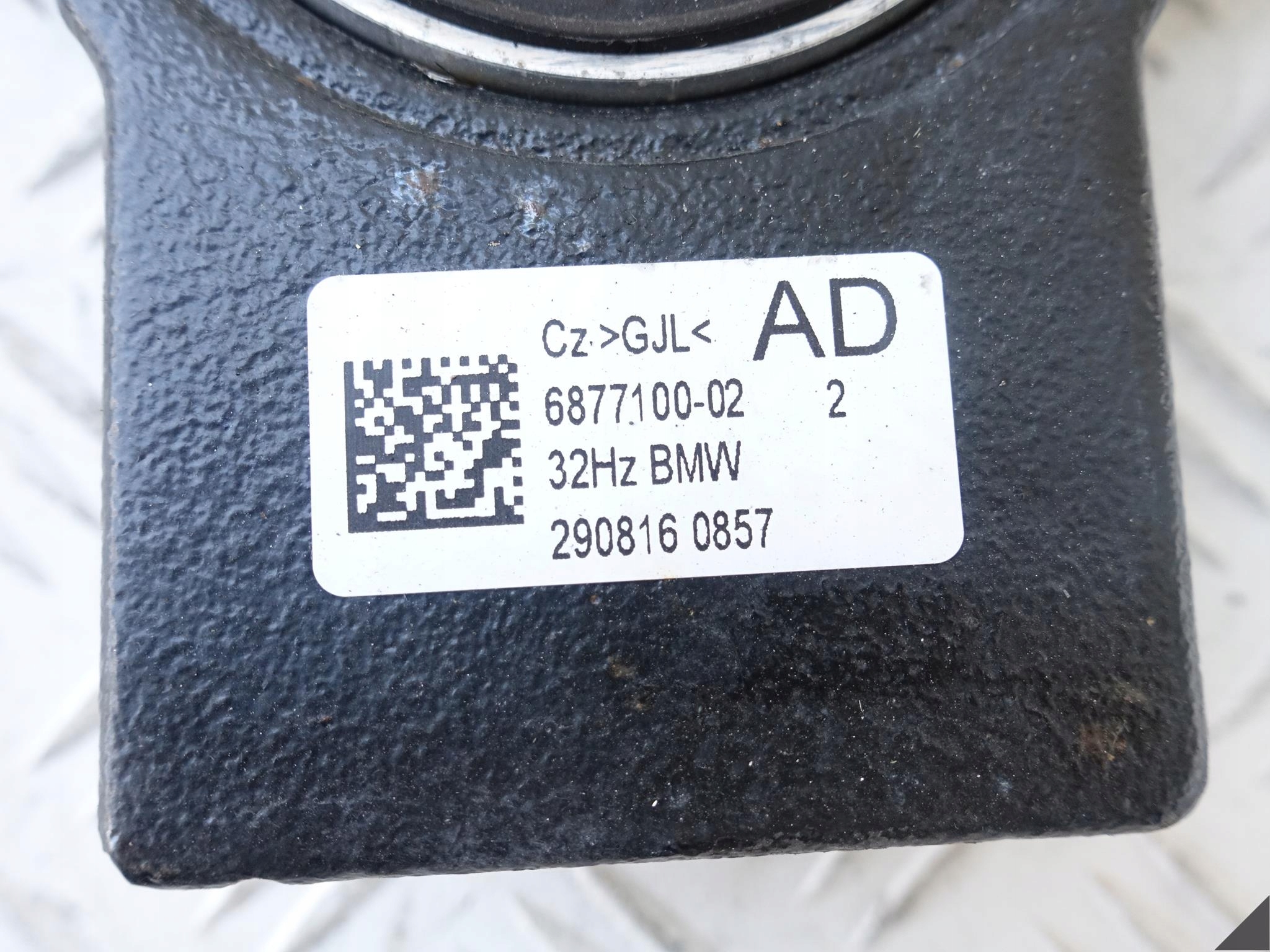 BMW F30 F31 F32 F33 LCI LIFT TŁUMIK DRGAŃ BMW F30 F31 F32 F33 LCI LIFT TŁUMIK DRGAŃ - obrazek 3