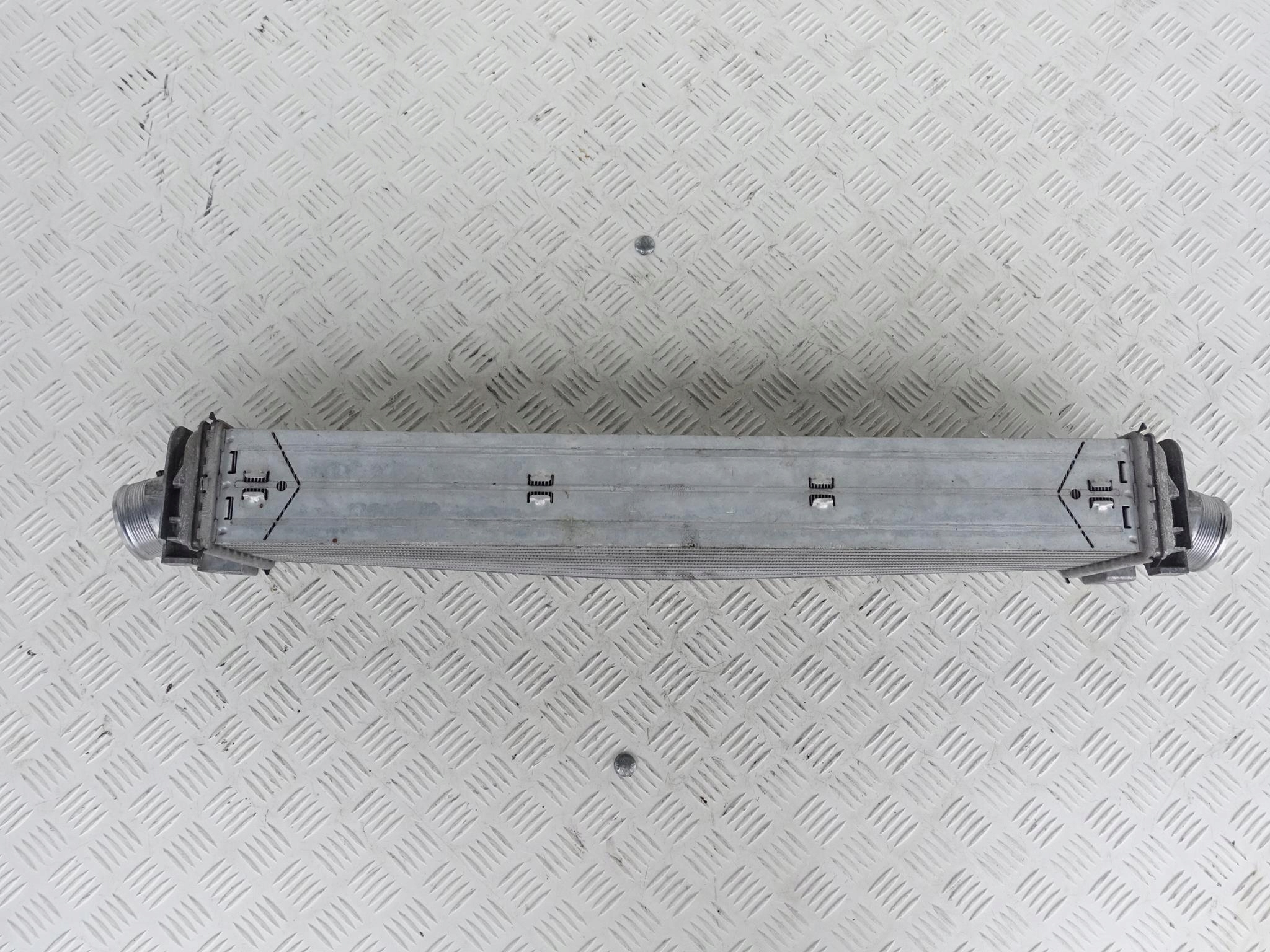 AUDI A4 A5 8W Q5 B9 TDI V6 INTERCOOLER 8W0145805E AUDI A4 A5 8W Q5 B9 TDI V6 INTERCOOLER 8W0145805E - obrazek 2