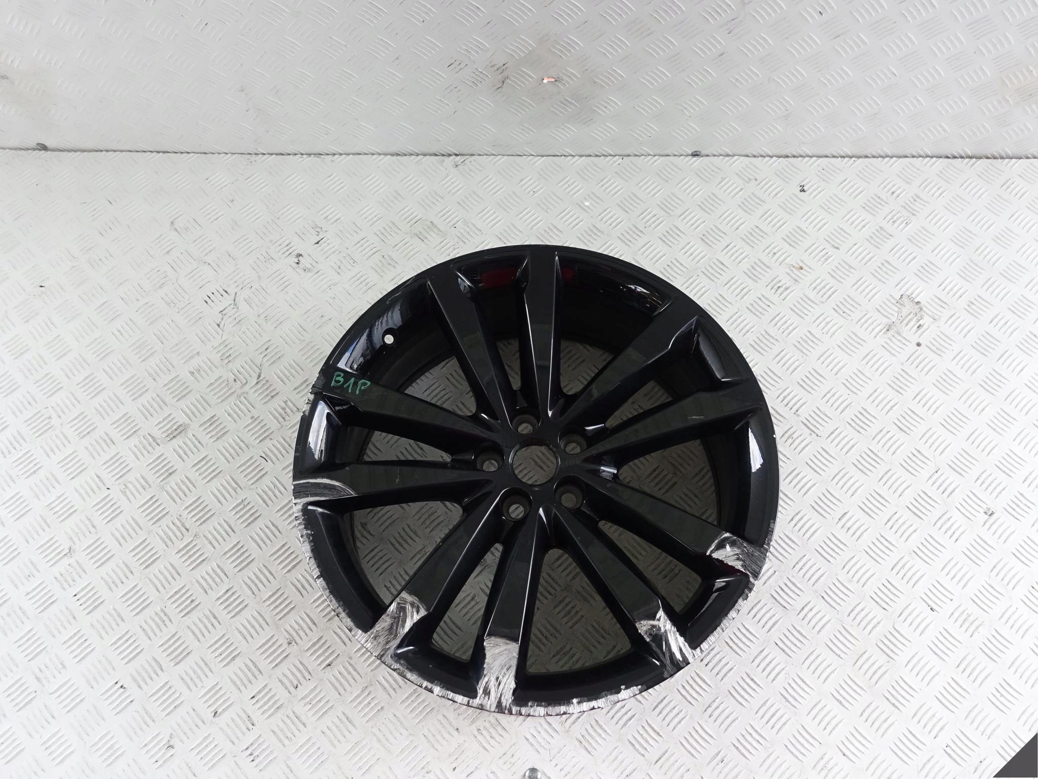 JAGUAR E-PACE X540 FELGA ALUFELGA 8Jx20 ET40 5×108 JAGUAR E-PACE X540 FELGA ALUFELGA 8Jx20 ET40 5x108