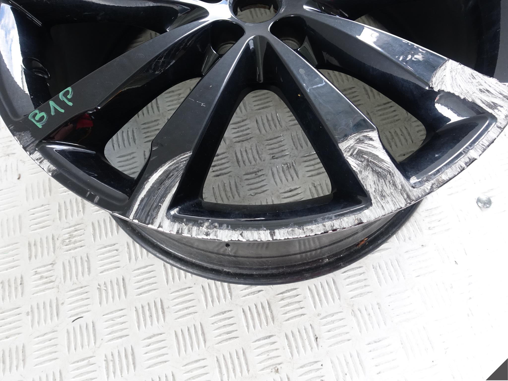 JAGUAR E-PACE X540 FELGA ALUFELGA 8Jx20 ET40 5×108 JAGUAR E-PACE X540 FELGA ALUFELGA 8Jx20 ET40 5x108 - obrazek 4
