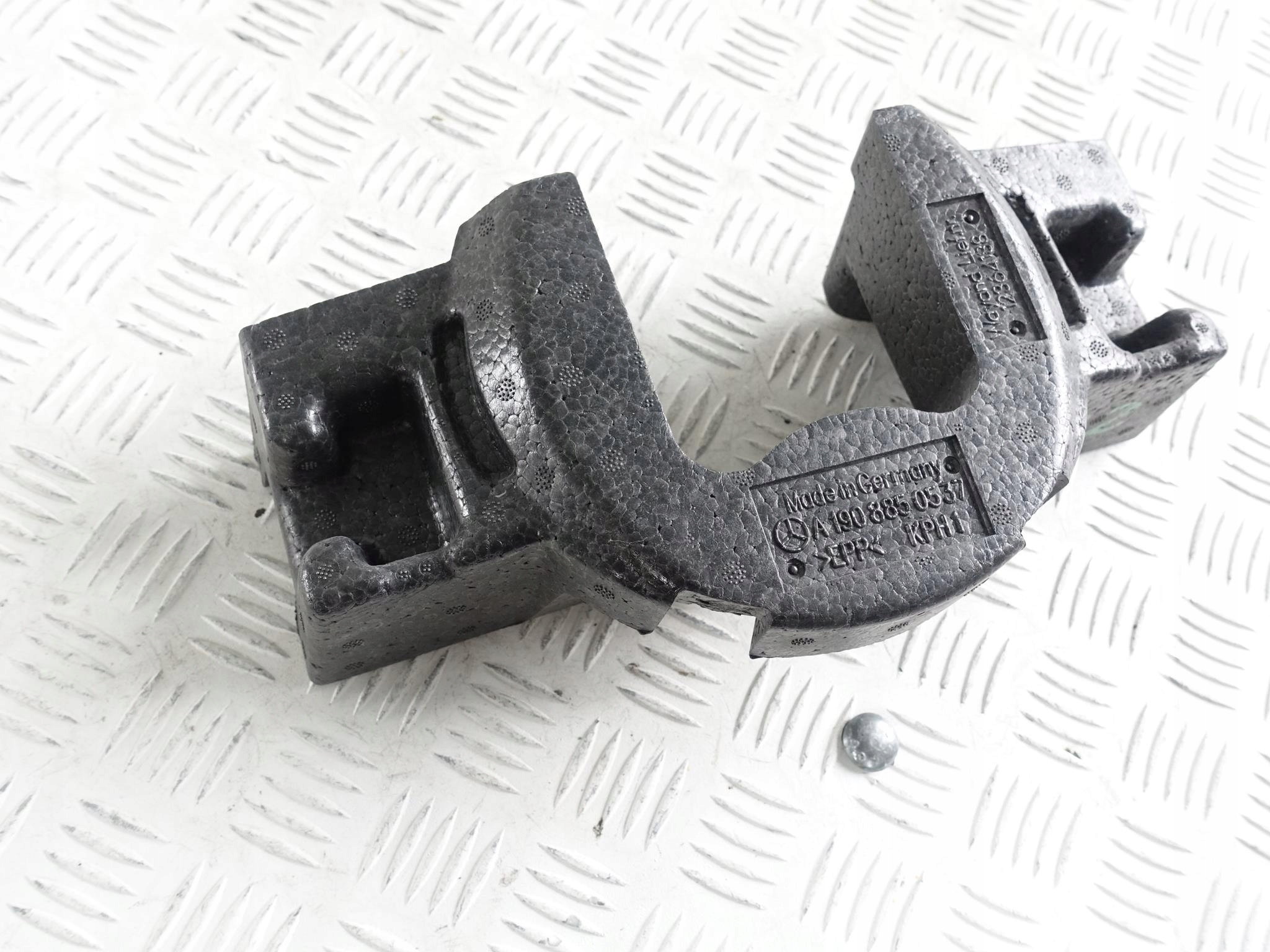MERCEDES AMG GT C190 W190 ABSORBER ZDERZAKA PRZÓD MERCEDES AMG GT C190 W190 ABSORBER ZDERZAKA PRZÓD - obrazek 2