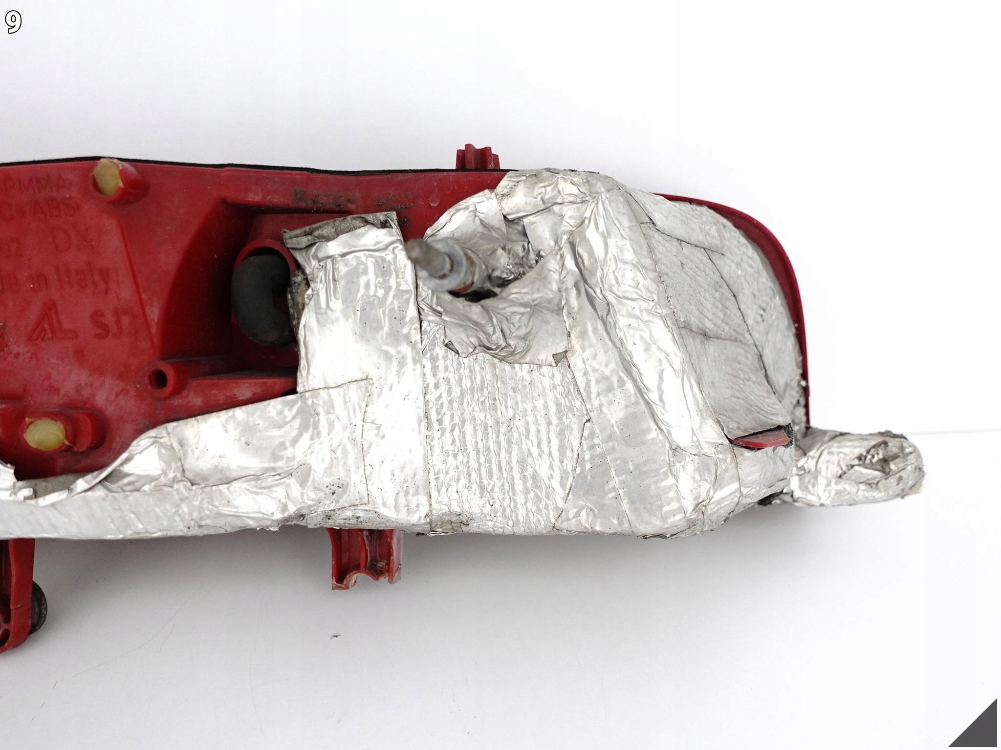 AUDI R8 420 07-12 COUPE LAMPA LED W BŁOTNIK PRAWA TYŁ EUROPA 420945096 AUDI R8 420 07-12 COUPE LAMPA LED W BŁOTNIK PRAWA TYŁ EUROPA 420945096 - obrazek 10