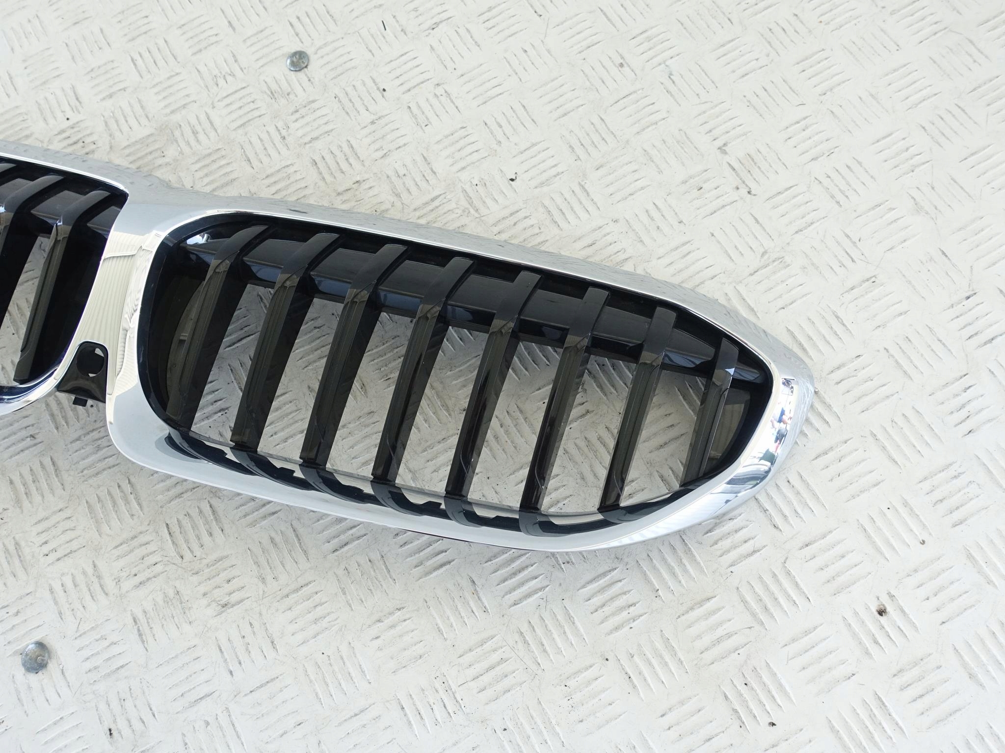 BMW G20 G21 M-PAKIET GRILL ATRAPA NERKI KAMERA BMW G20 G21 M-PAKIET GRILL ATRAPA NERKI KAMERA - obrazek 4