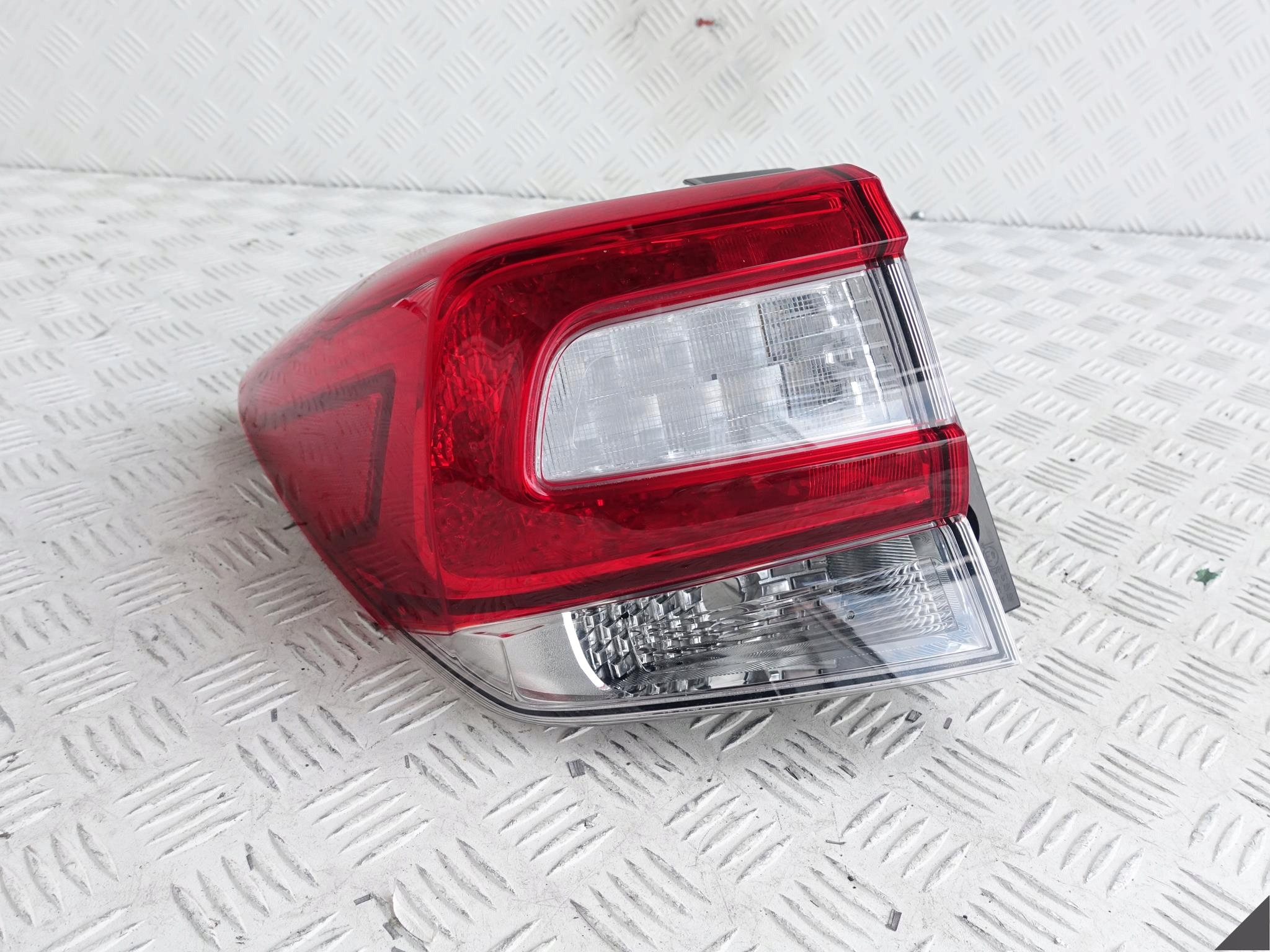 SUBARU XV II 2 HB 17- LED LAMPA LEWA TYŁ EUROPA SUBARU XV II 2 HB 17- LED LAMPA LEWA TYŁ EUROPA