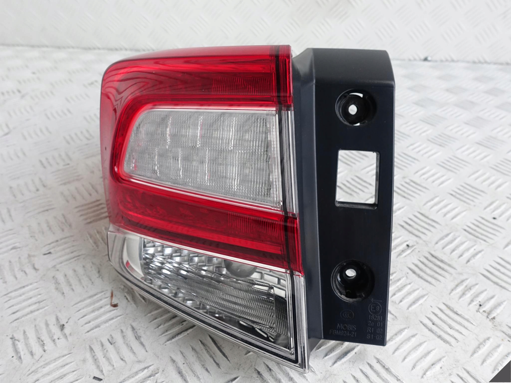SUBARU XV II 2 HB 17- LED LAMPA LEWA TYŁ EUROPA SUBARU XV II 2 HB 17- LED LAMPA LEWA TYŁ EUROPA - obrazek 4