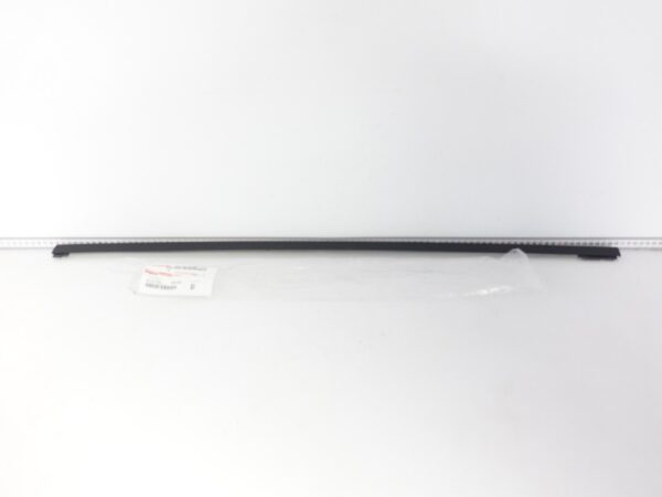 TOYOTA HIGHLANDER IV UX70 19- GÓRNA LISTWA WYKOŃCZENIOWA NA DRZWI PRAWA TYŁ TOYOTA HIGHLANDER IV UX70 19- GÓRNA LISTWA WYKOŃCZENIOWA NA DRZWI PRAWA TYŁ