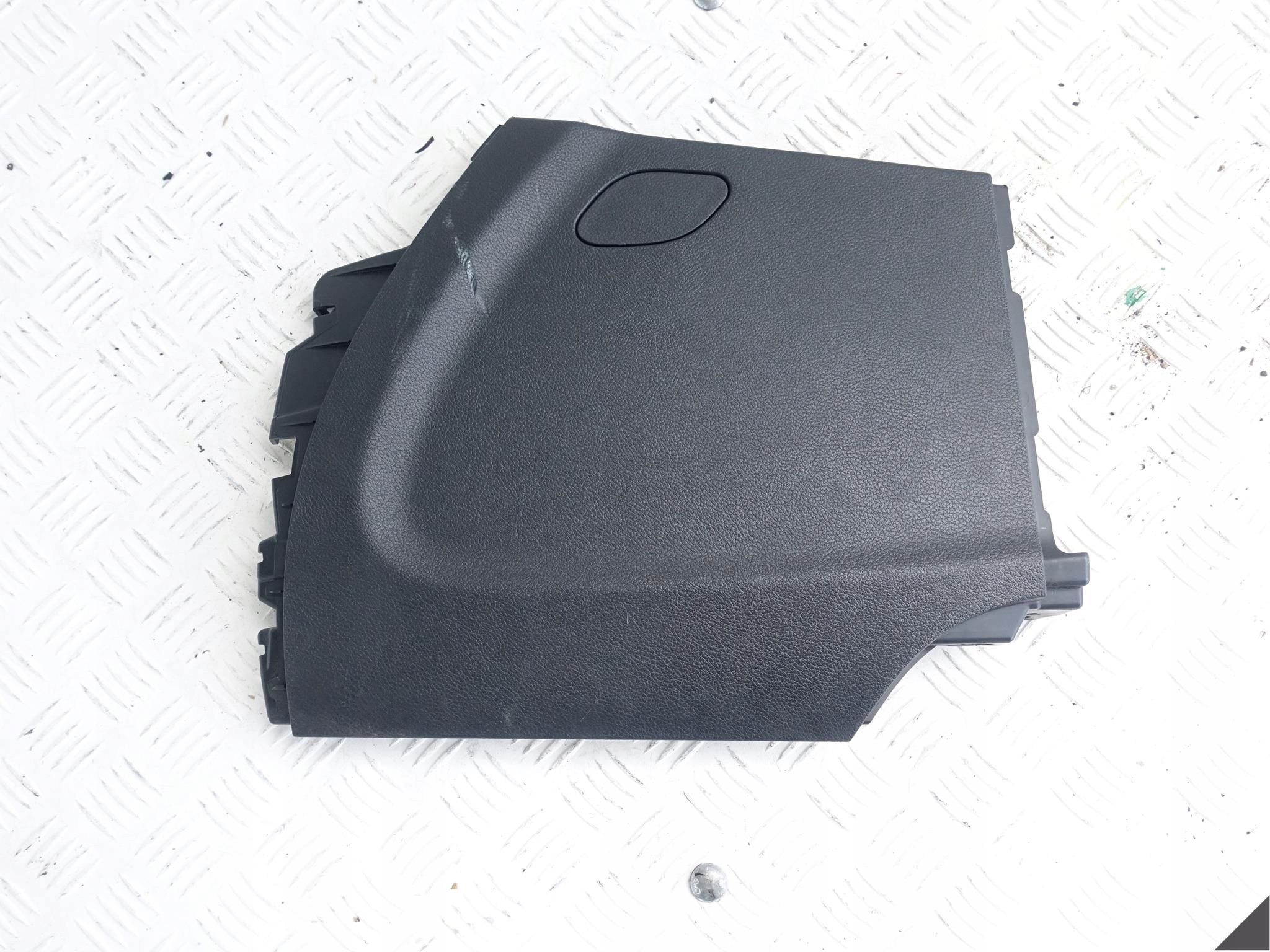 JEEP GRAND CHEROKEE WK2 TUNEL OSŁONA PANEL LEWY JEEP GRAND CHEROKEE WK2 TUNEL OSŁONA PANEL LEWY