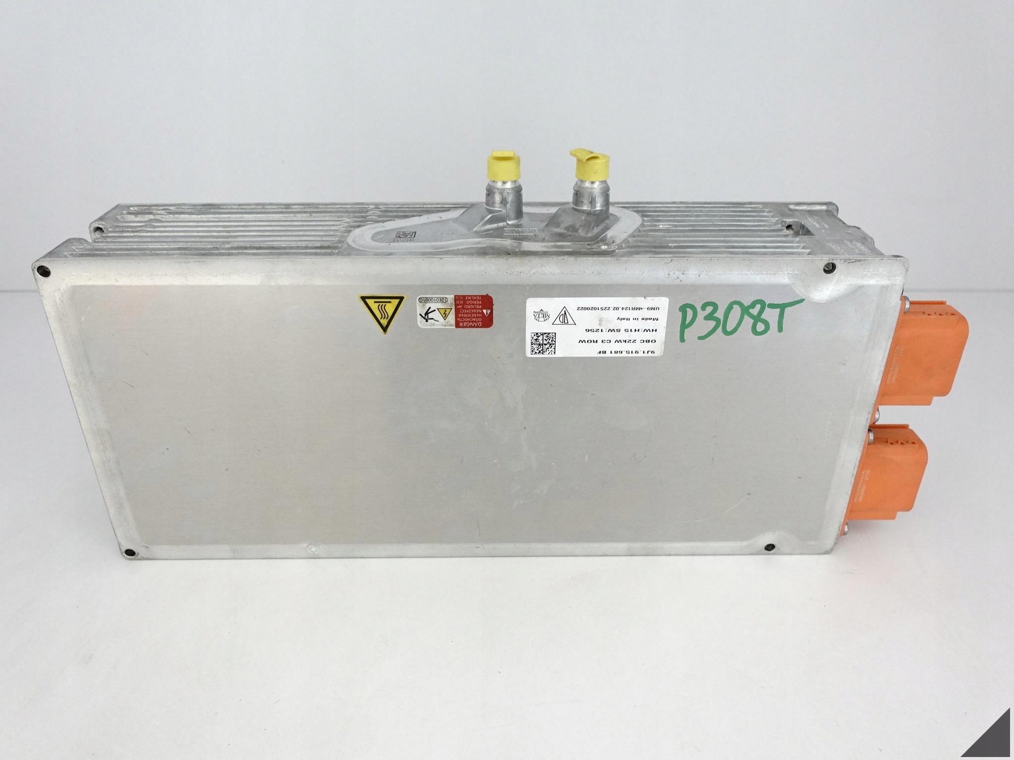 PORSCHE TAYCAN 9J1 9J0 19- Ładowarka do akumulatora wysokonapięciowego 22KW PORSCHE TAYCAN 9J1 9J0 19- Ładowarka do akumulatora wysokonapięciowego 22KW