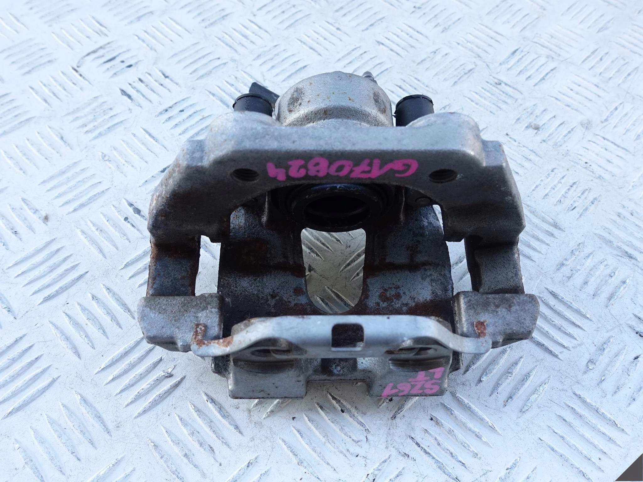 BMW 5 F07 F01 ZACISK HAMULCOWY TYŁ LEWY 10Km 44/24 BMW 5 F07 F01 ZACISK HAMULCOWY TYŁ LEWY 10Km 44/24 - obrazek 4