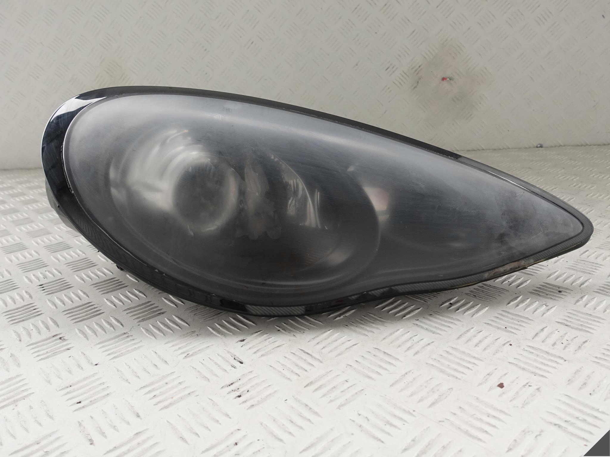 PORSCHE PANAMERA 970 09-13 XENON PRAWA EUROPA LAMPA PORSCHE PANAMERA 970 09-13 XENON PRAWA EUROPA LAMPA