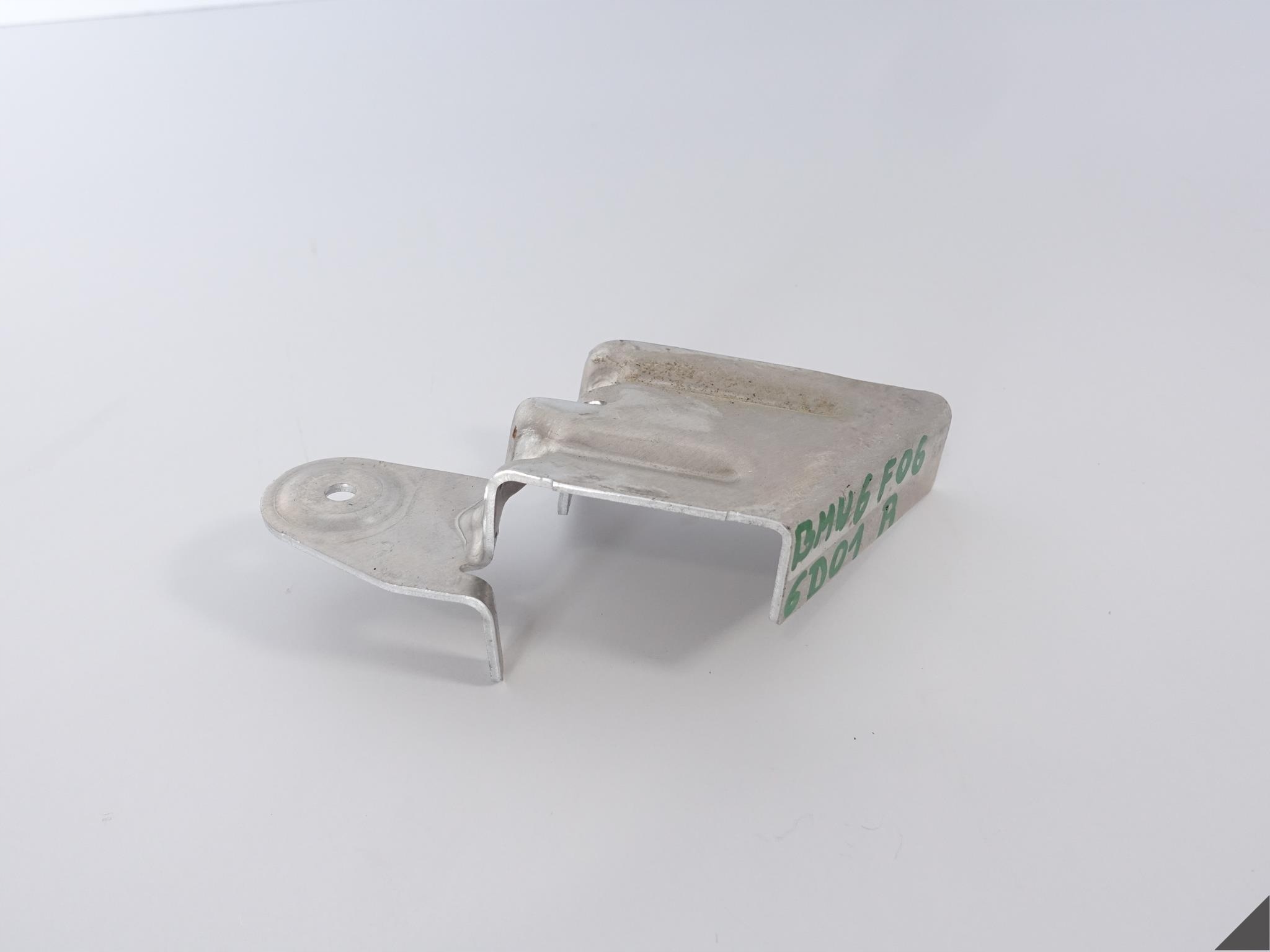 BMW F06 F10 F11 F01 F12 WSPORNIK WNĘKI KOŁA PRAWY BMW F06 F10 F11 F01 F12 WSPORNIK WNĘKI KOŁA PRAWY