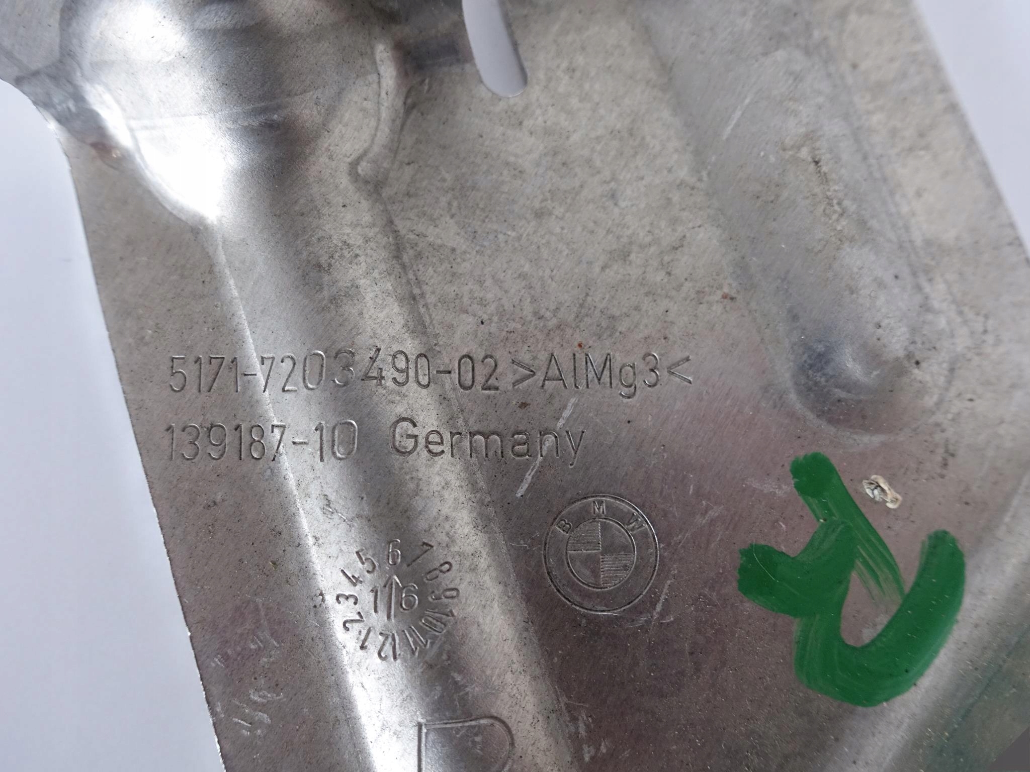 BMW F06 F10 F11 F01 F12 WSPORNIK WNĘKI KOŁA PRAWY BMW F06 F10 F11 F01 F12 WSPORNIK WNĘKI KOŁA PRAWY - obrazek 2