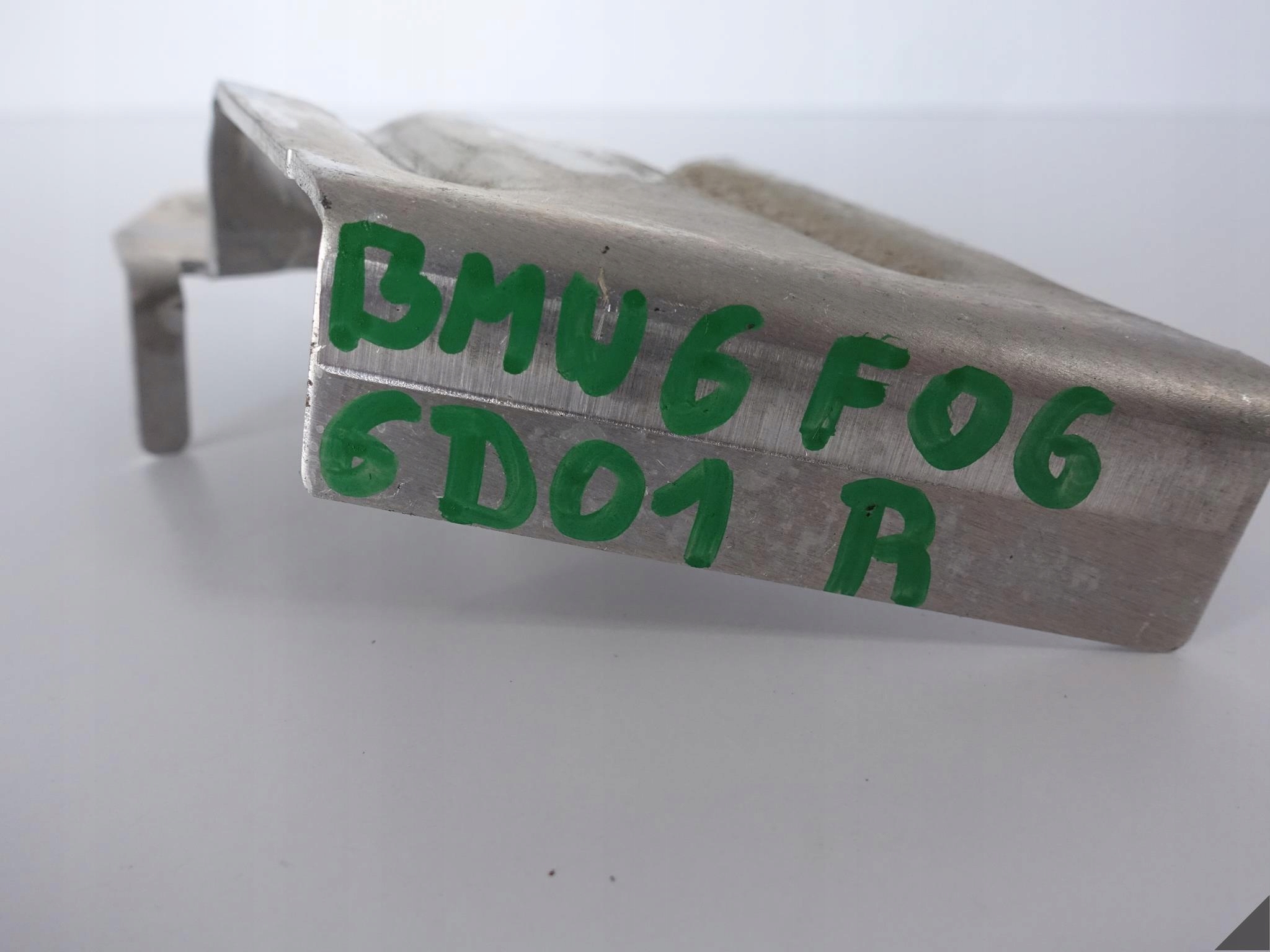 BMW F06 F10 F11 F01 F12 WSPORNIK WNĘKI KOŁA PRAWY BMW F06 F10 F11 F01 F12 WSPORNIK WNĘKI KOŁA PRAWY - obrazek 3