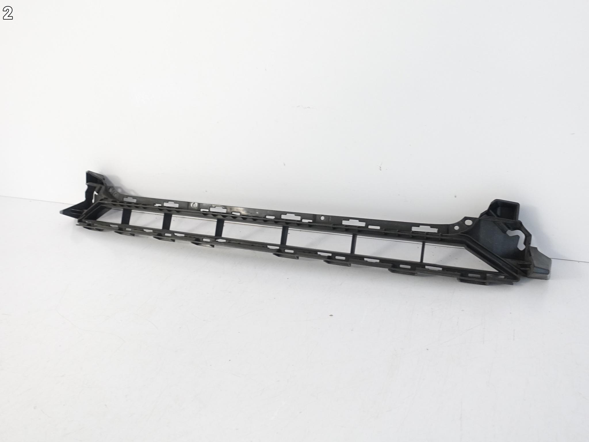 AUDI A6 S6 4G0 C7 LIFT S-LINE 14-18 KRATKA ATRAPA W ZDERZAK PRZÓD CENTRALNA AUDI A6 S6 4G0 C7 LIFT S-LINE 14-18 KRATKA ATRAPA W ZDERZAK PRZÓD CENTRALNA - obrazek 3