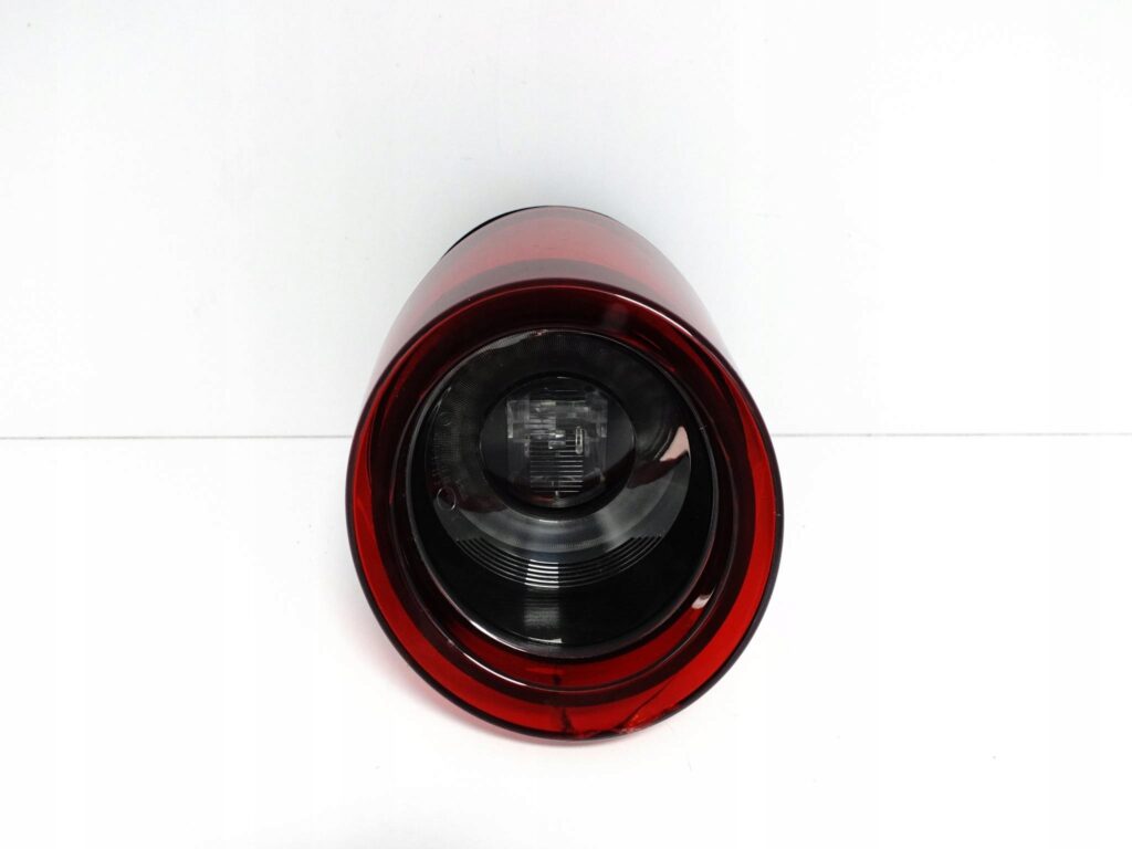 FERRARI F151M F152 GTC4 LUSSO 812 GTS SPIDER F8 TRIBUTO LAMPA LED PRAWA TYŁ