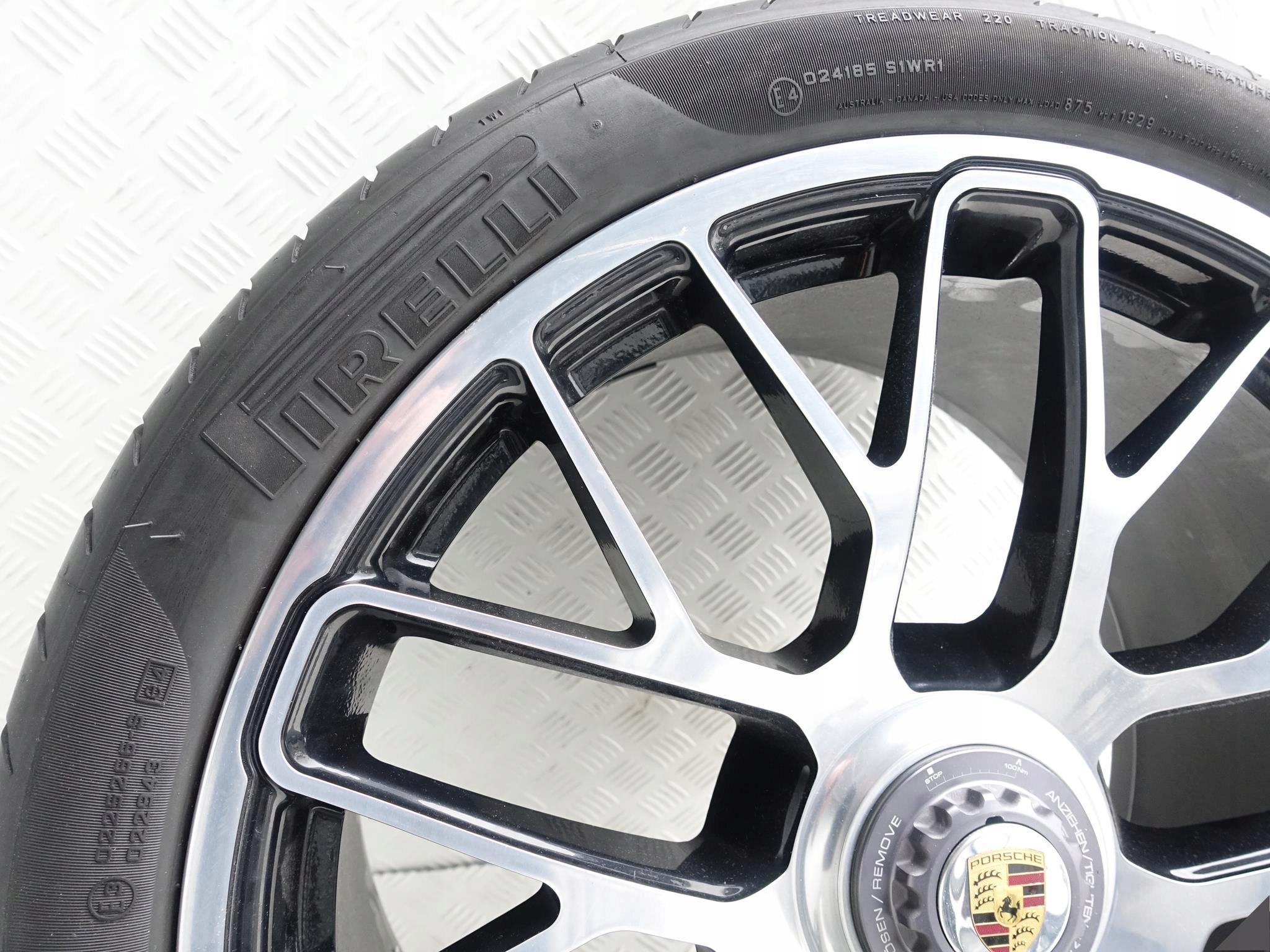PORSCHE 991 TURBO S FELGA 11Jx20 ET59 305/30 7mm PORSCHE 991 TURBO S FELGA 11Jx20 ET59 305/30 7mm - obrazek 2