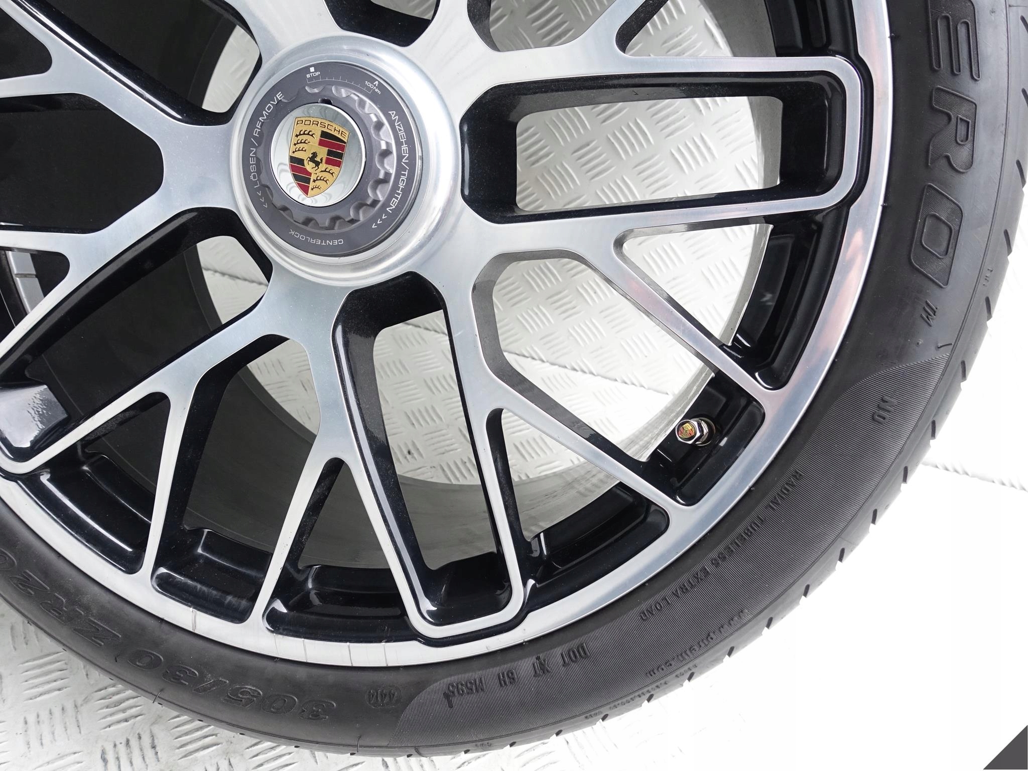 PORSCHE 991 TURBO S FELGA 11Jx20 ET59 305/30 7mm PORSCHE 991 TURBO S FELGA 11Jx20 ET59 305/30 7mm - obrazek 4