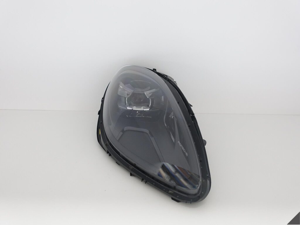 PORSCHE MACAN 95B GTS LIFT 18- FULL LED PRAWA EU LAMPA PORSCHE MACAN 95B GTS LIFT 18- FULL LED PRAWA EU LAMPA