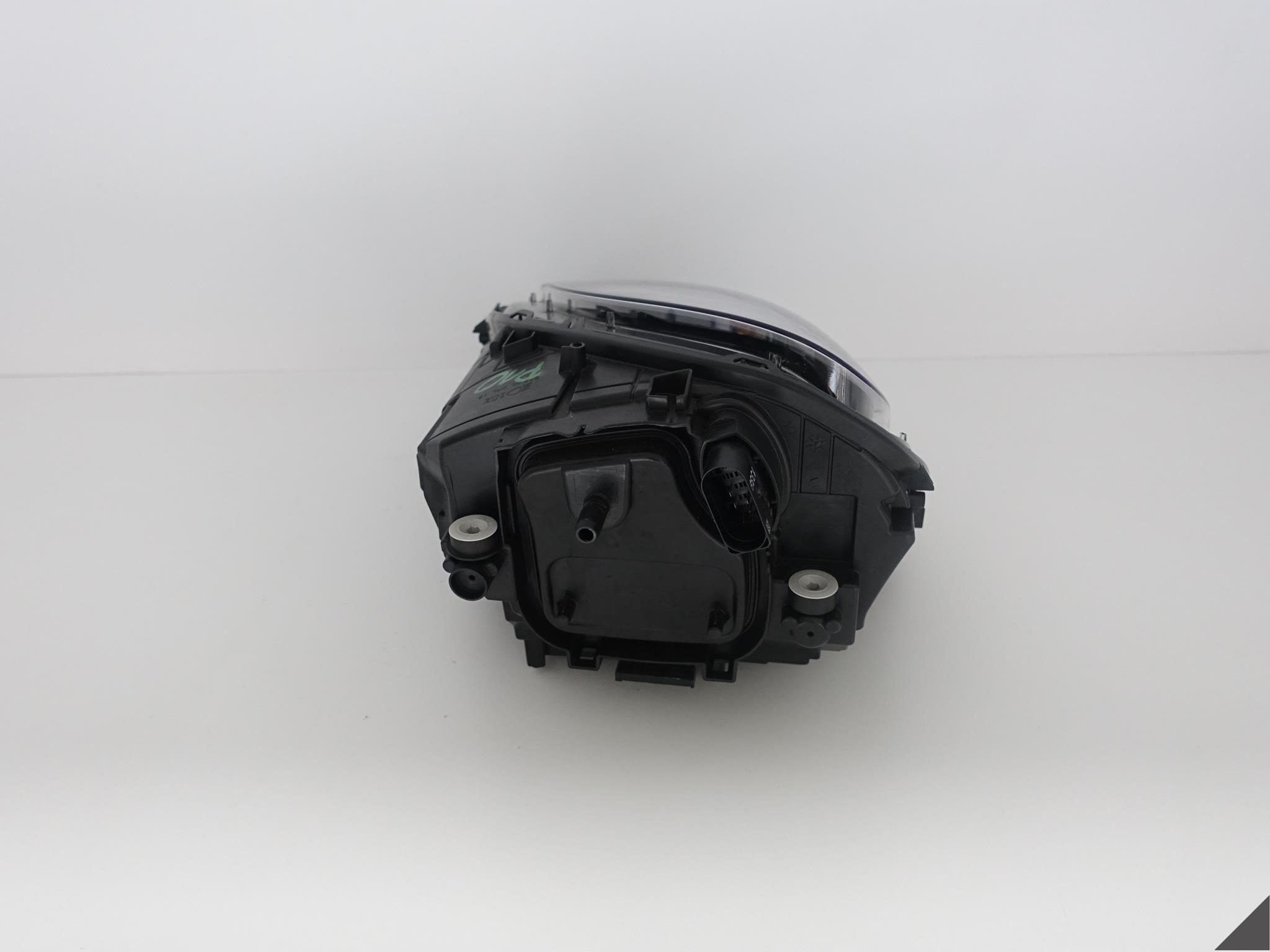 PORSCHE MACAN 95B GTS LIFT 18- FULL LED PRAWA EU LAMPA PORSCHE MACAN 95B GTS LIFT 18- FULL LED PRAWA EU LAMPA - obrazek 7
