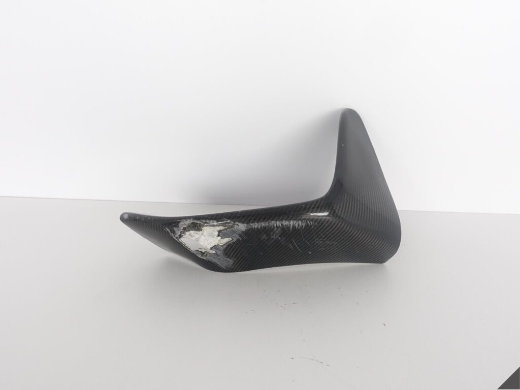 BMW M3 F80 M4 F82 F83 CARBON NAKŁADKA LISTWA LEWY BMW M3 F80 M4 F82 F83 CARBON NAKŁADKA LISTWA LEWY