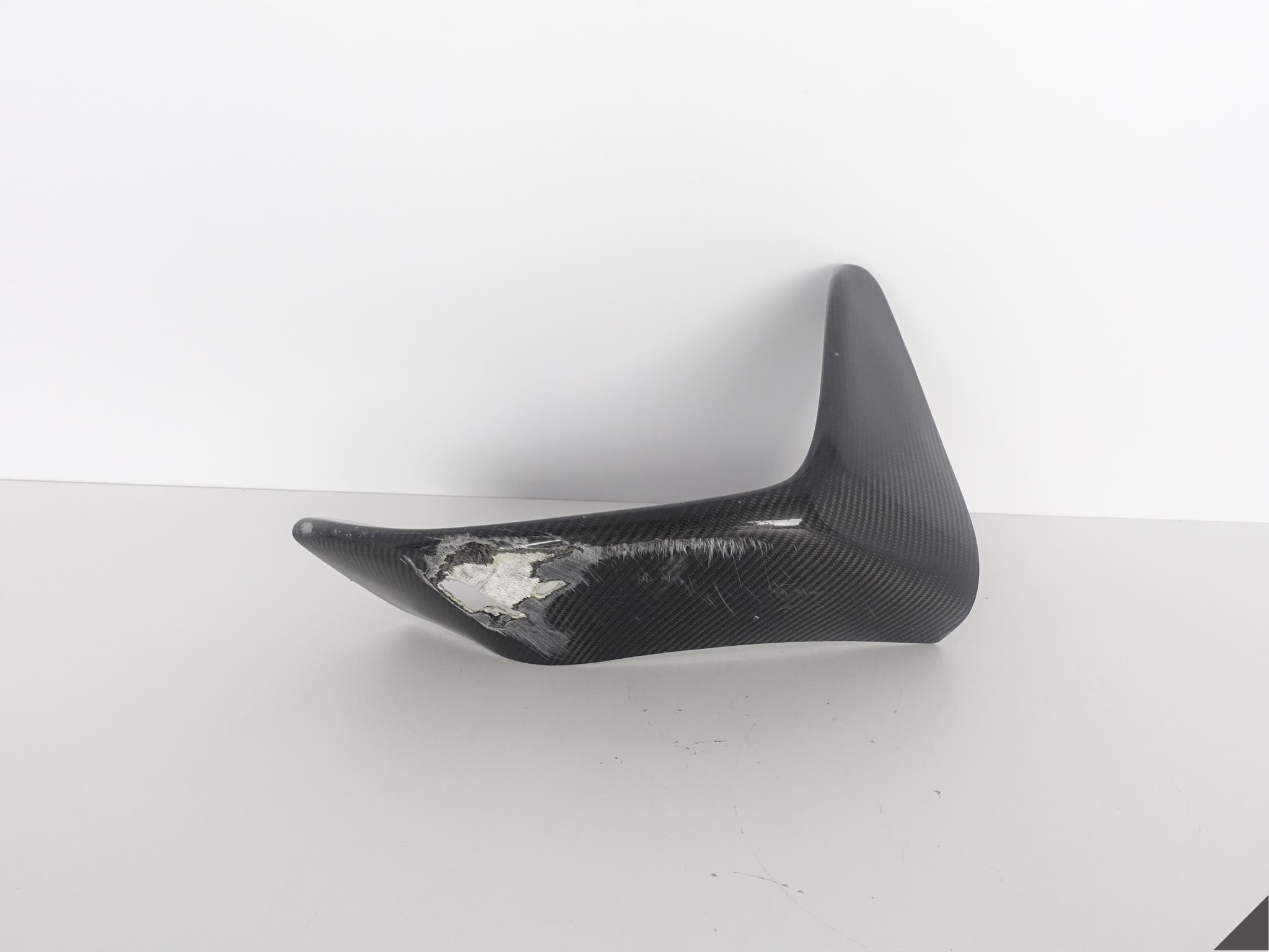 BMW M3 F80 M4 F82 F83 CARBON NAKŁADKA LISTWA LEWY BMW M3 F80 M4 F82 F83 CARBON NAKŁADKA LISTWA LEWY