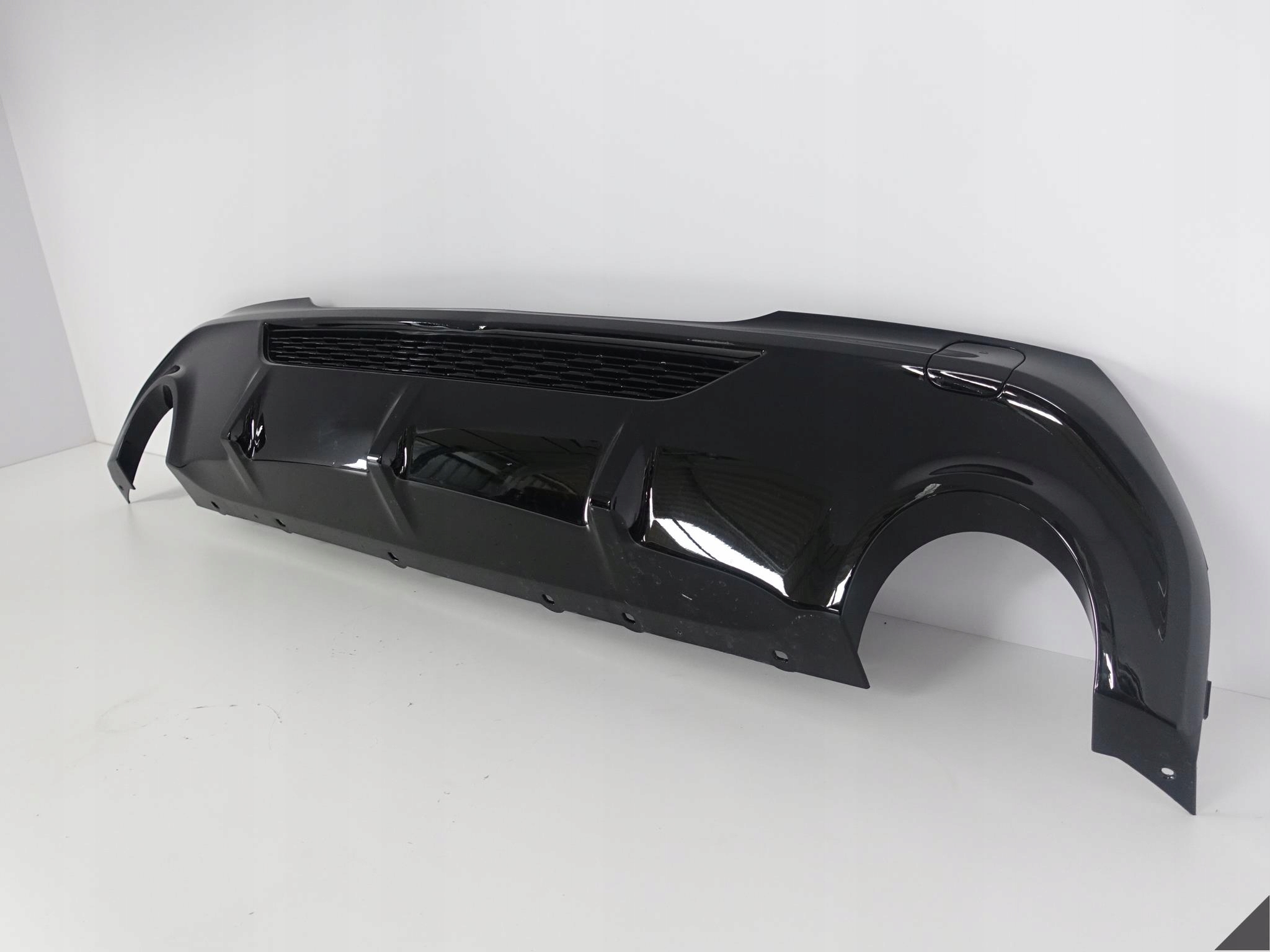 BMW 1 F40 M-PAKIET M135IX DYFUZOR SPOILER TYŁ BMW 1 F40 M-PAKIET M135IX DYFUZOR SPOILER TYŁ - obrazek 7