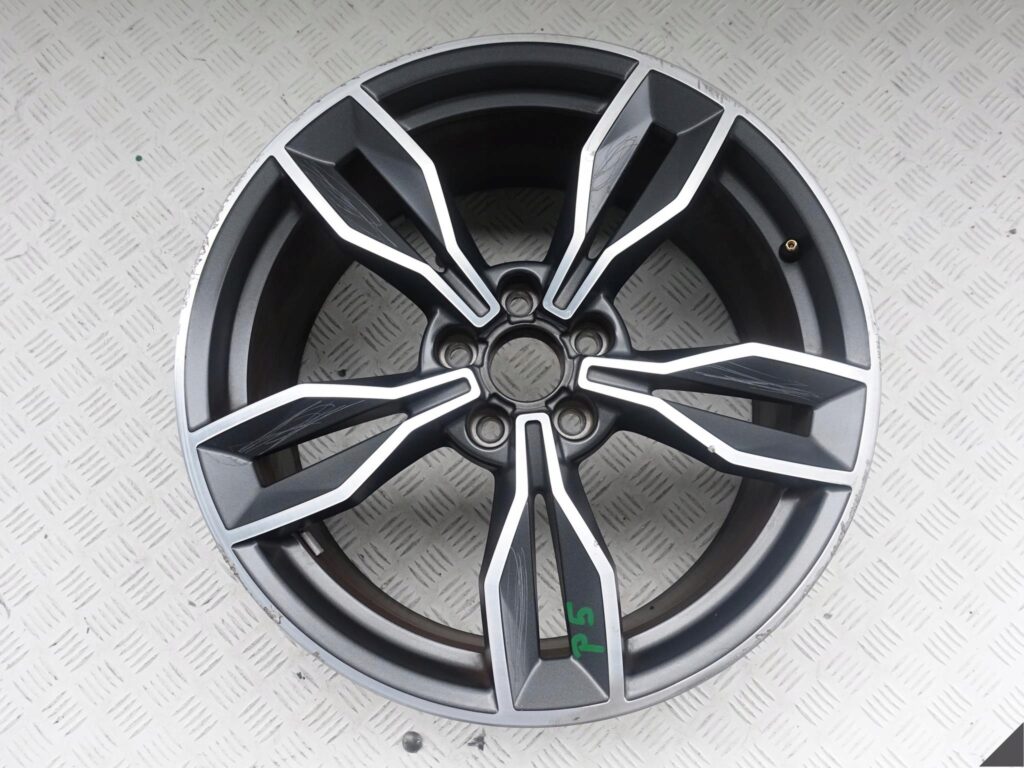 AUDI TT TTS TTRS S-LINE 8S0 FELGA 9JX19 ET52 5X112 AUDI TT TTS TTRS S-LINE 8S0 FELGA 9JX19 ET52 5X112