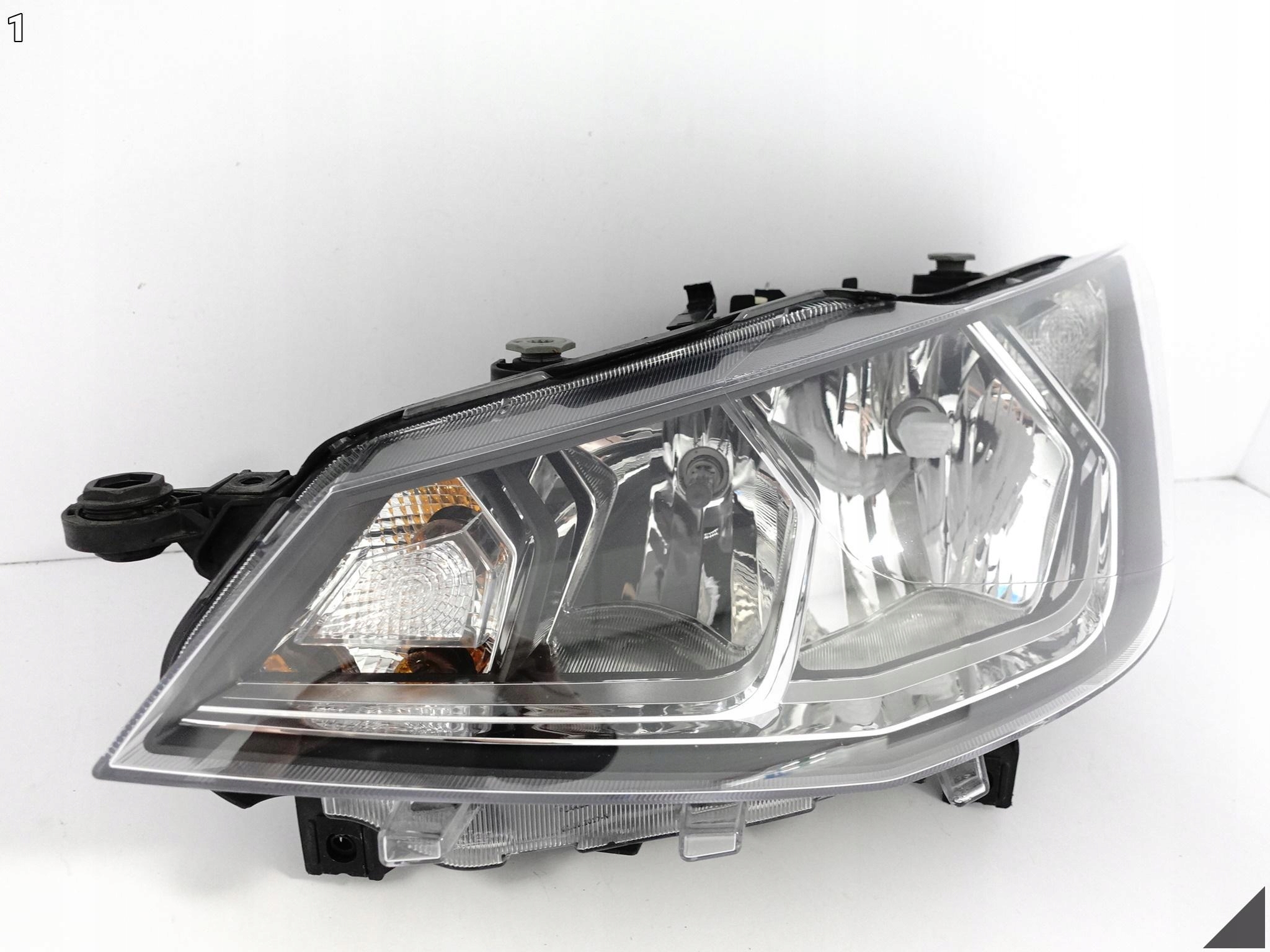 SEAT IBIZA V 5 6F1 ARONA 17- LAMPA ZWYKŁA HALOGEN H7 LEWE PRZÓD EUROPA SEAT IBIZA V 5 6F1 ARONA 17- LAMPA ZWYKŁA HALOGEN H7 LEWE PRZÓD EUROPA - obrazek 2